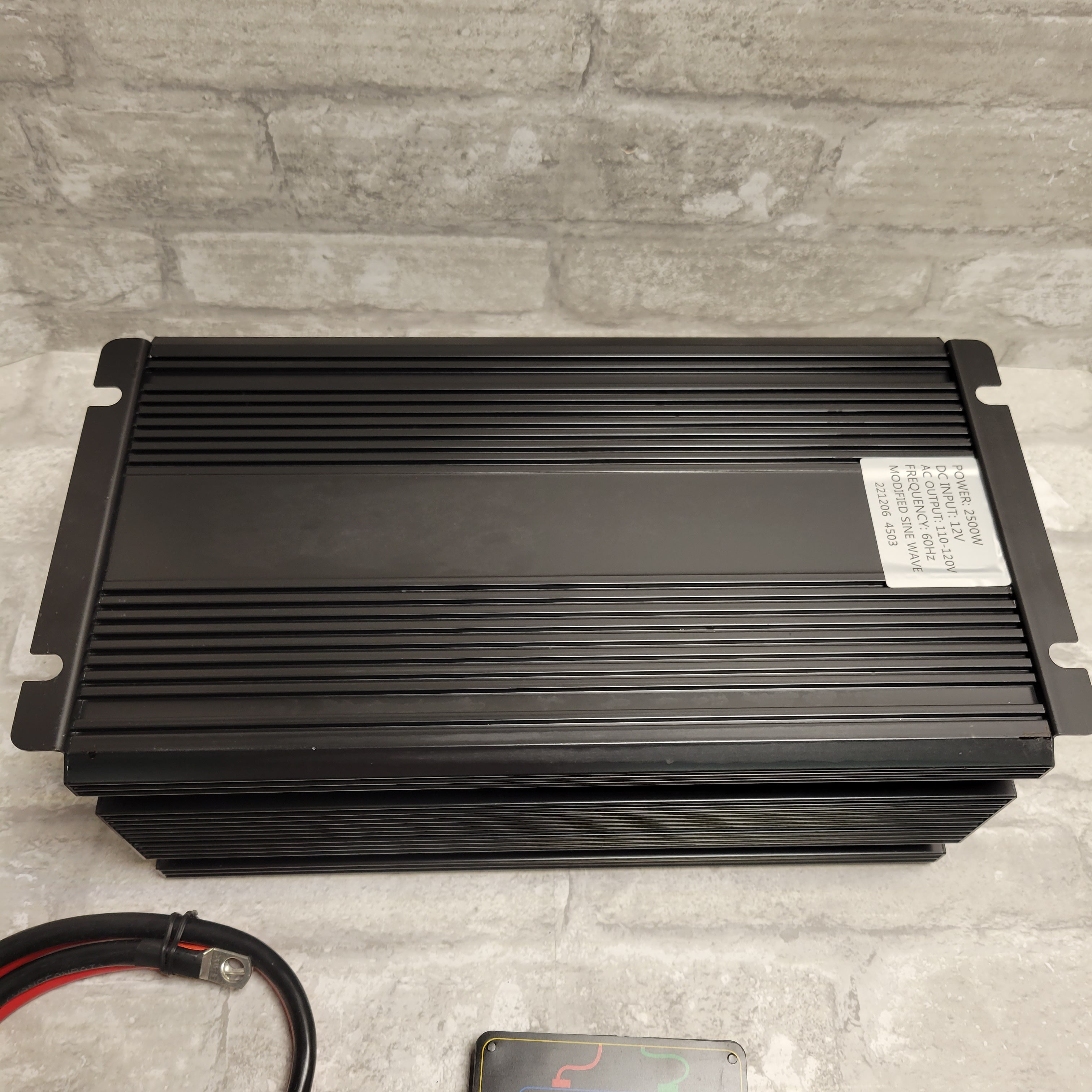 VEVOR Power Inverter Modified Sine Wave Inverter 2500W DC12V to AC120V Converter (8049470865646)