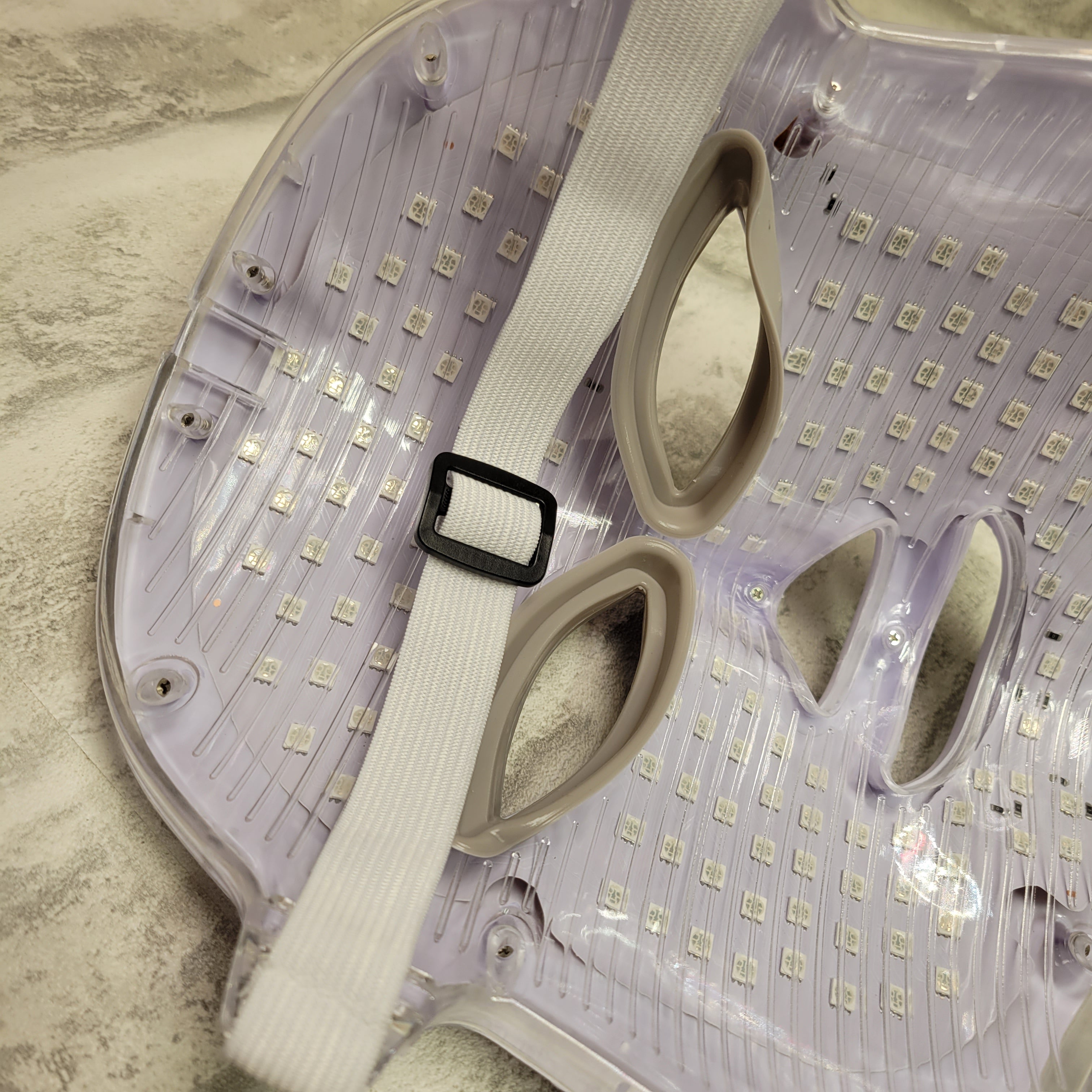 Luma LED Skin Therapy Mask Rejuvenating & AntiAging Light Therapy