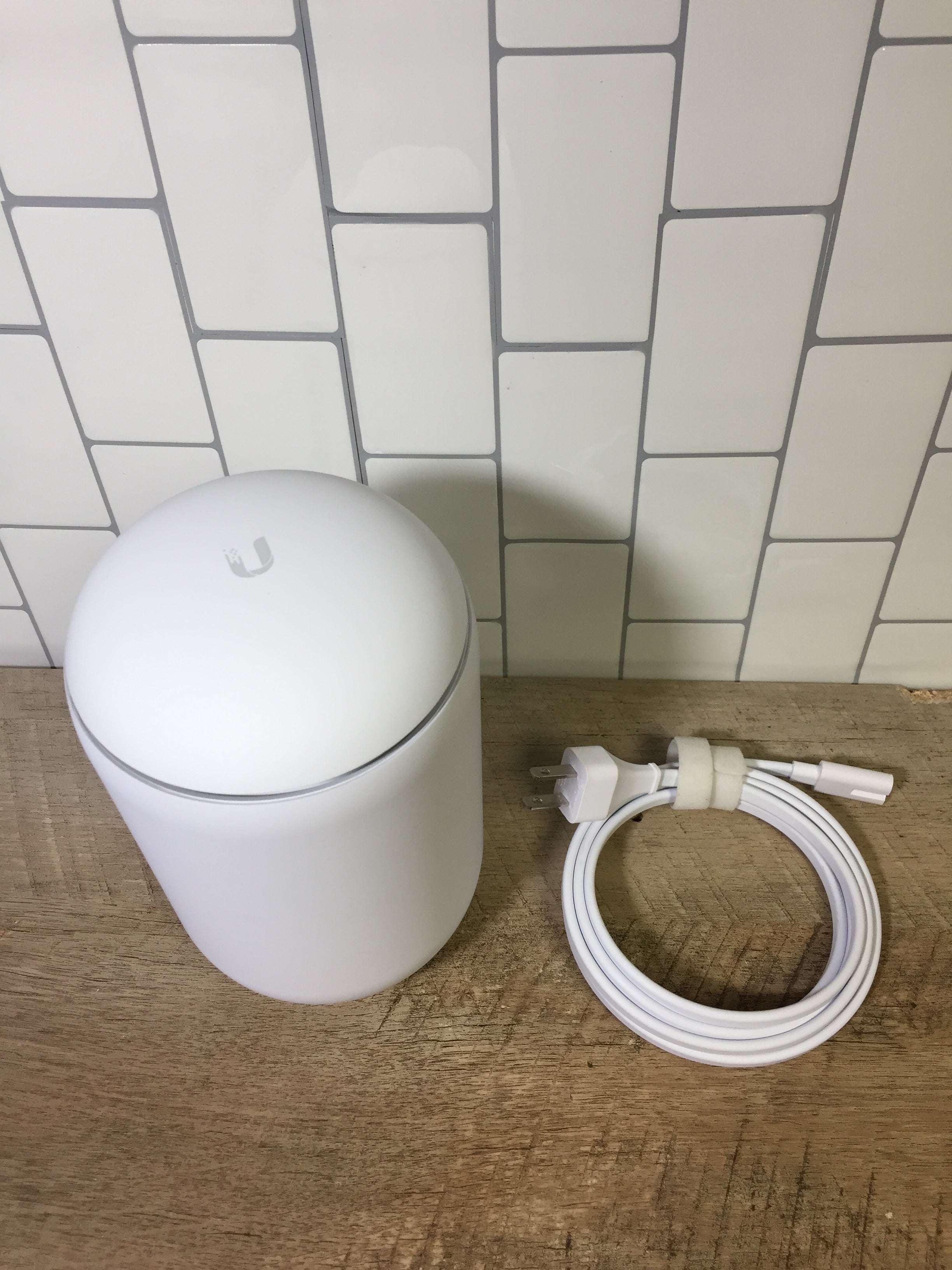 Ubiquiti UniFi Dream Machine UDM-US | 5 Ports | White (6950896435383)