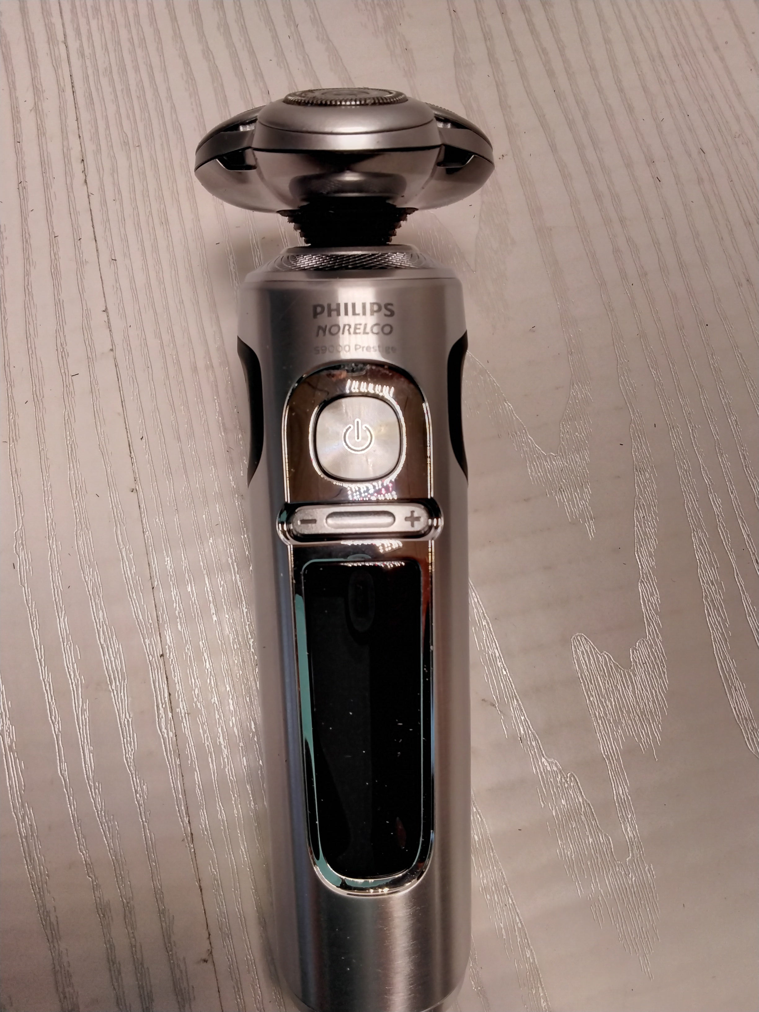 *FOR PARTS* Philips Norelco Shaver 9000 Prestige Electric Shaver (7742178722030)