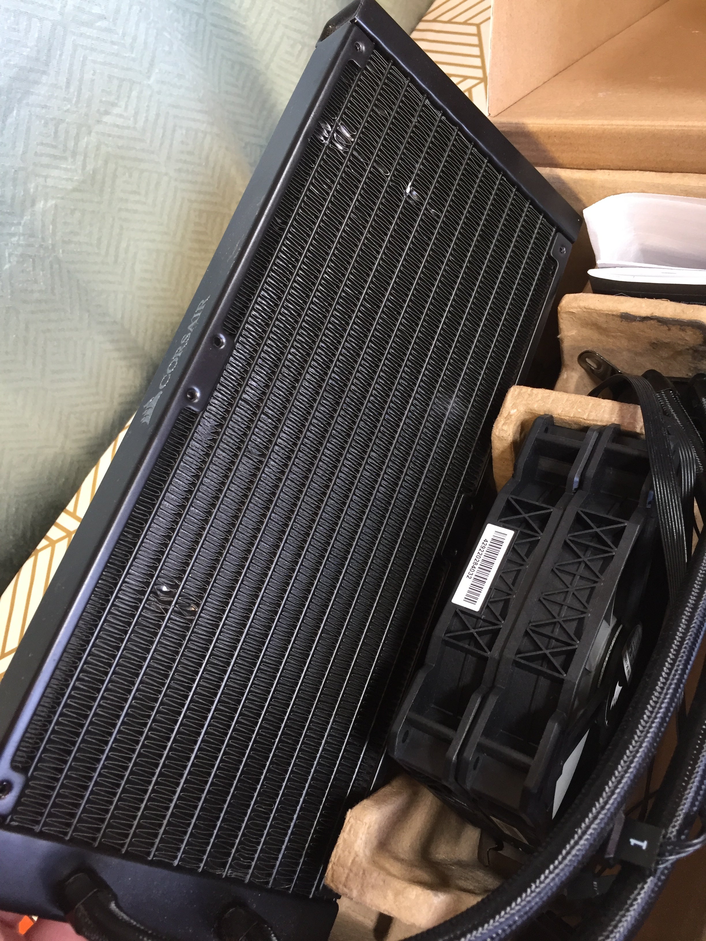 **PARTS ONLY** Corsair iCUE H115i RGB Pro XT Liquid CPU Cooler **DEFECTIVE** (7735010459886)
