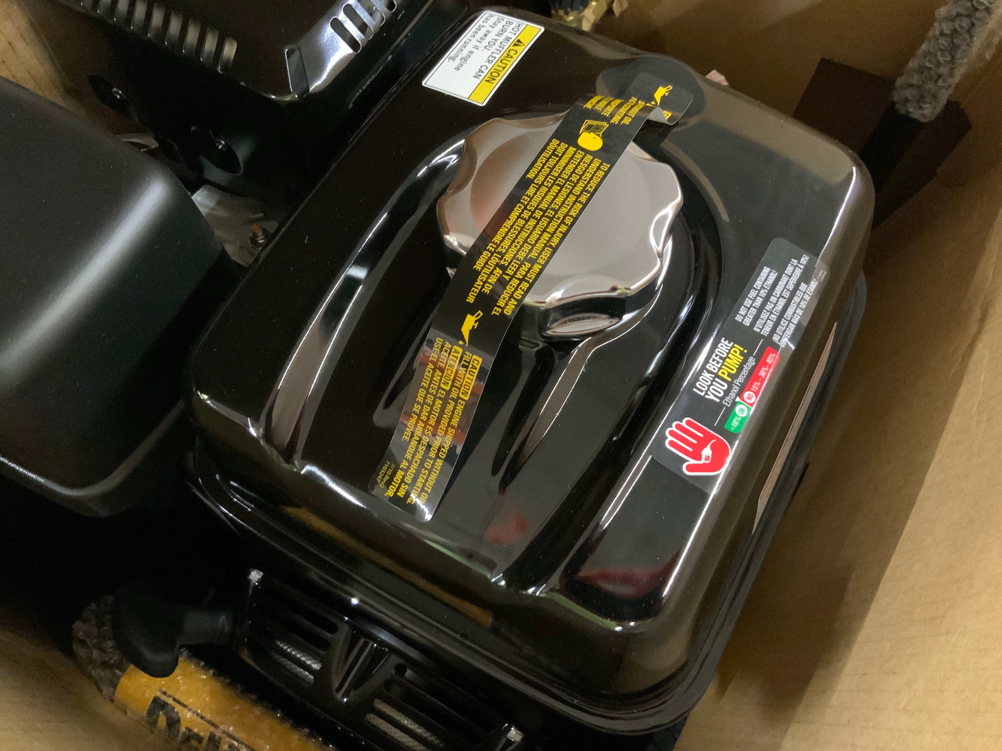 DEWALT 4200 PSI 4.0 GPM Gas Cold Water Pressure Washer (DXPW4240) *READ* (8184659443950)