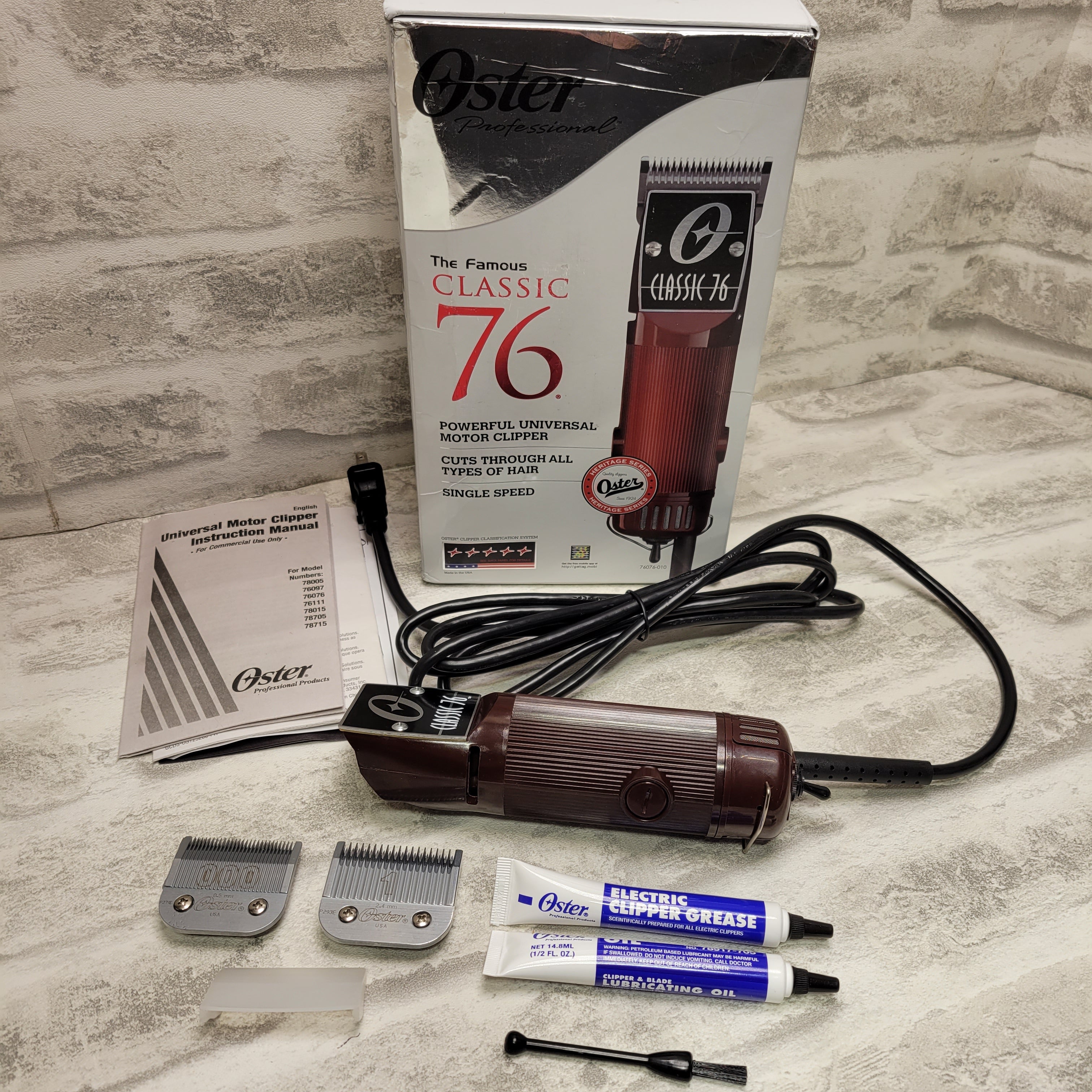 Oster Classic 76 Professional Hair Clippers (7592669610222)