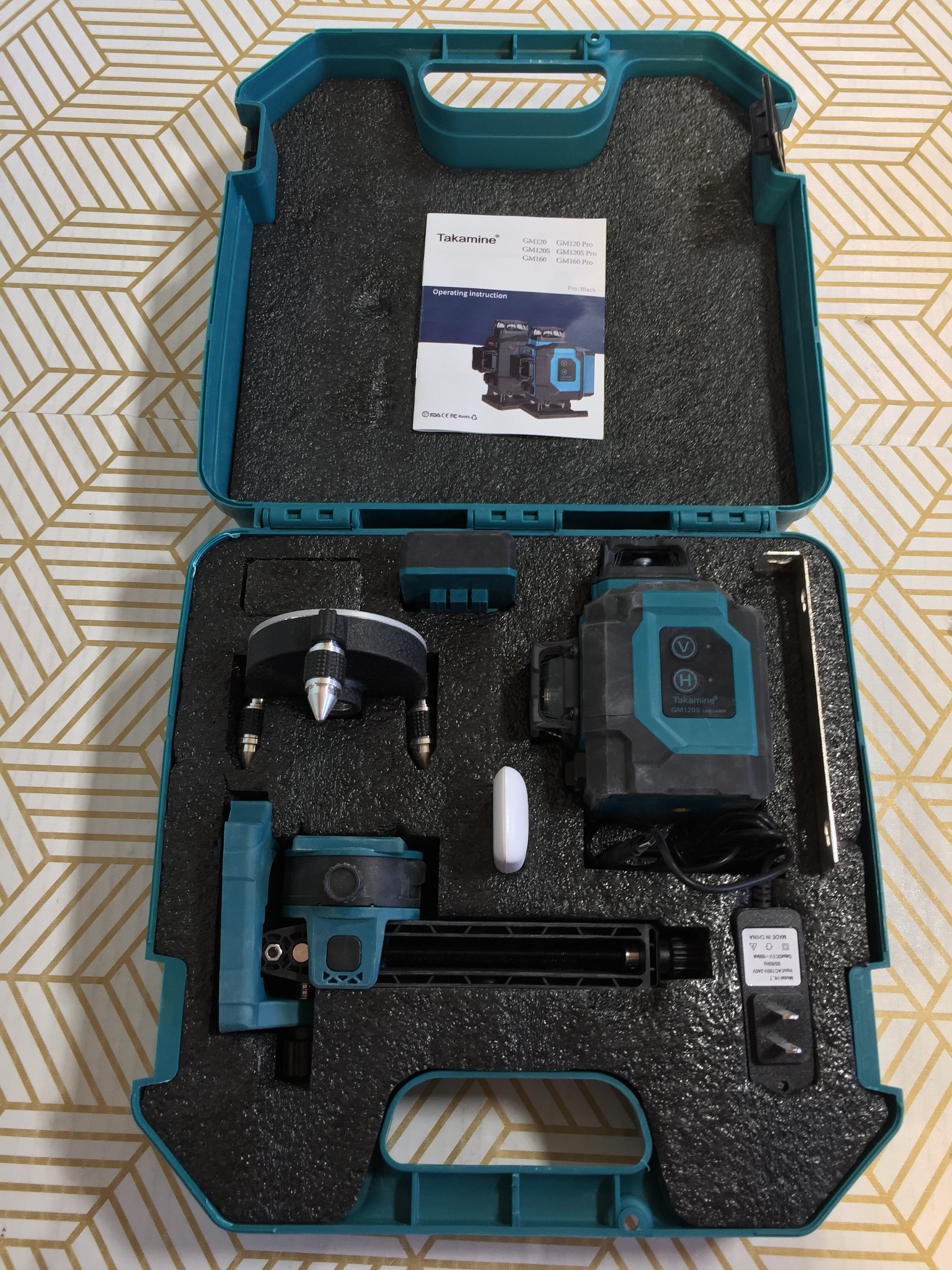 Takamine Green Laser Level | 3D Cross Lines for Self-Leveling | FREE SHIPPING (7900110586094)