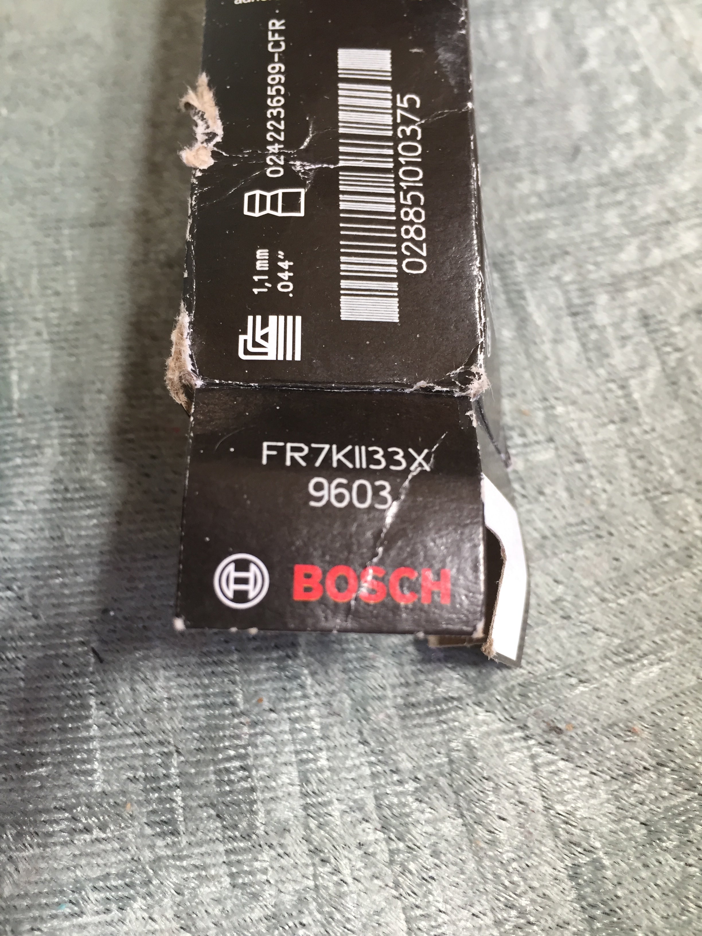 Bosch Automotive (9603) OE Fine Wire Double Iridium Spark Plug 4 Pack (7598629454062)
