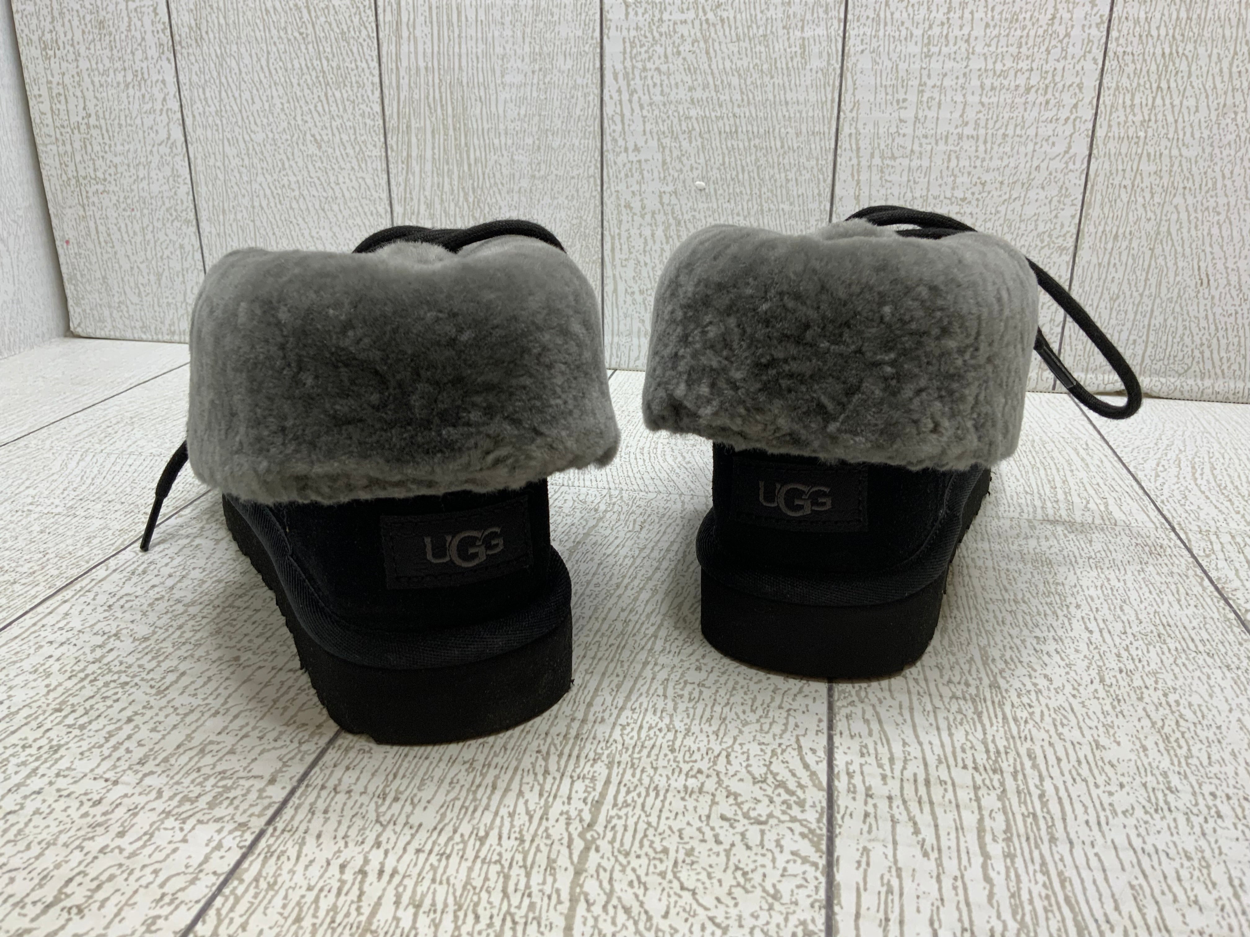 UGG Women's Diara Slipper **Size 8, Black** (8060459352302)