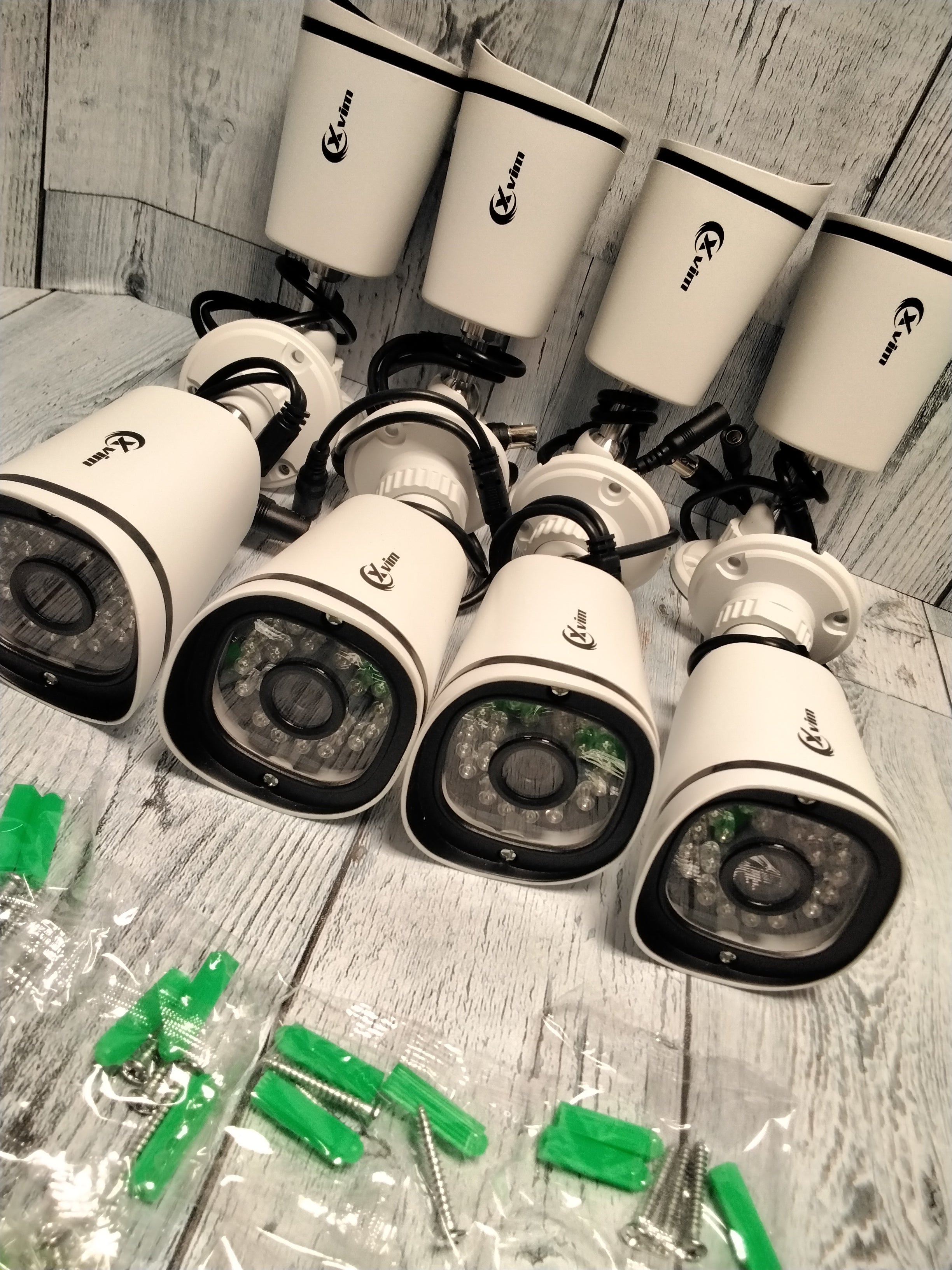 Xvim KHS-D8-8AHD7-2T-203-GM, 1080p Wired 8 Camera Surveillance System, 2TB, White (7878327861486)