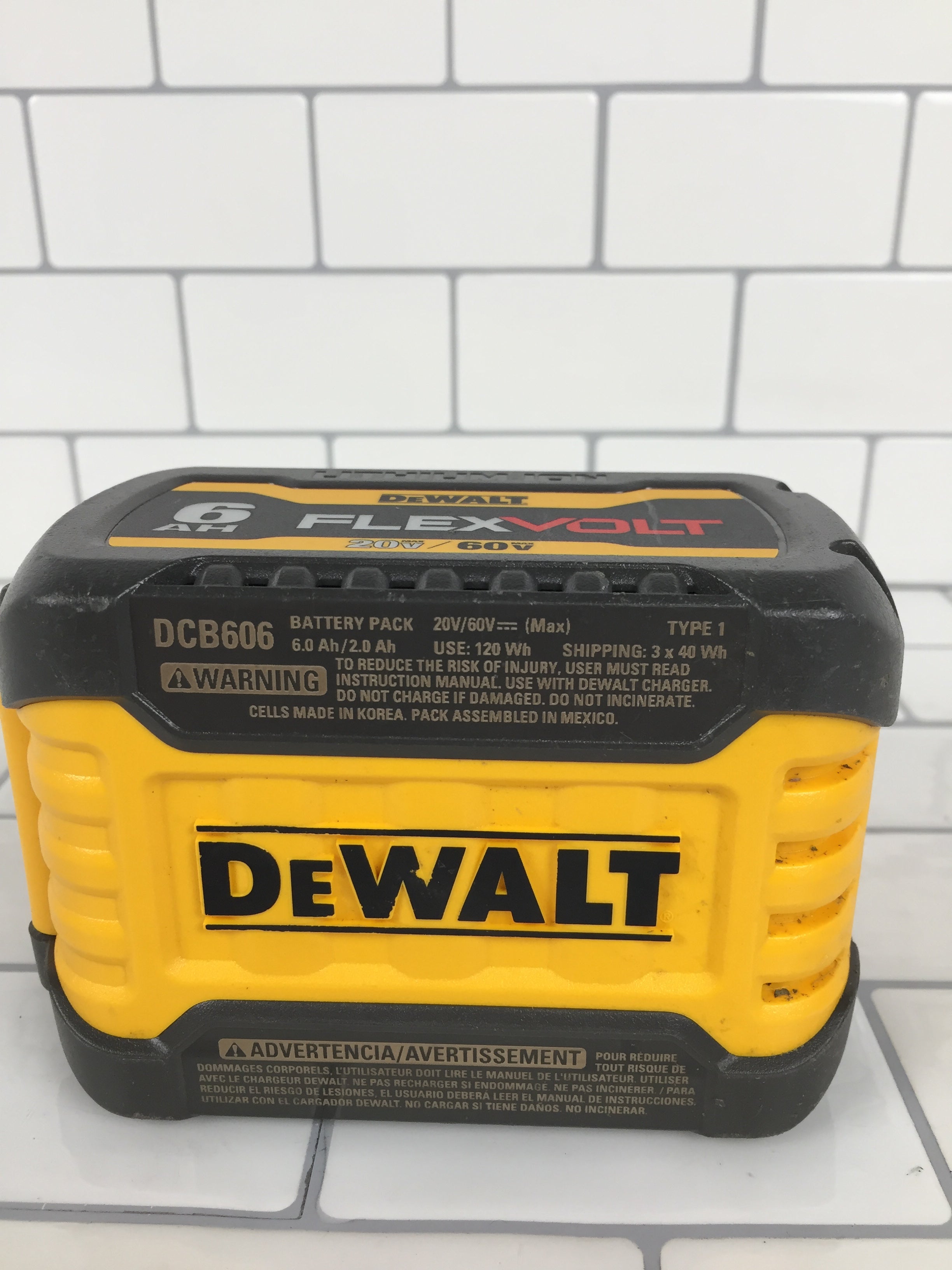 DEWALT FLEXVOLT 20V/60V MAX Battery, 6.0-Ah (DCB606) (7351897817326)