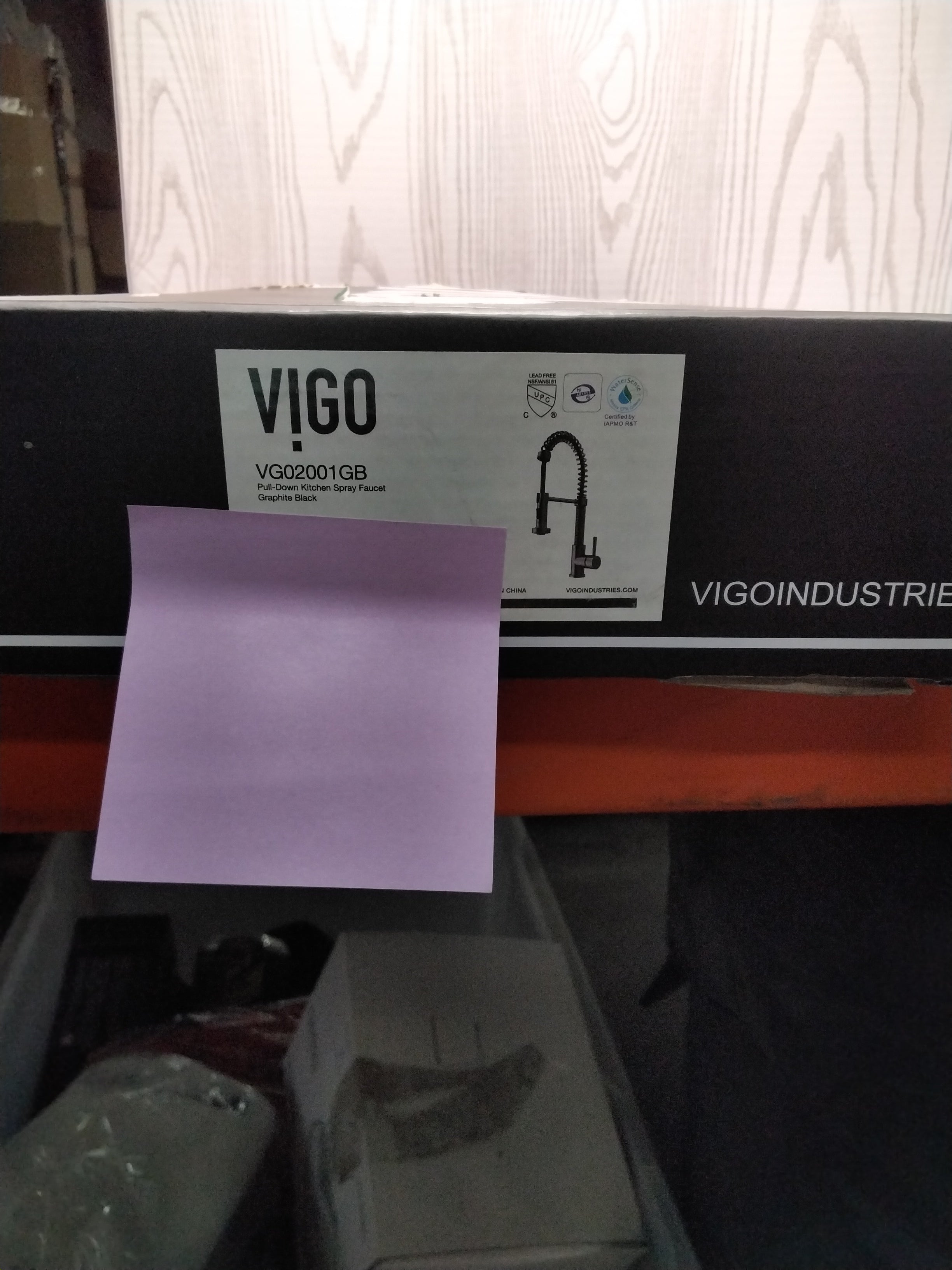 VIGO Edison Single-Handle Pull-Down Sprayer Kitchen Faucet in Graphite Black (7929458032878)