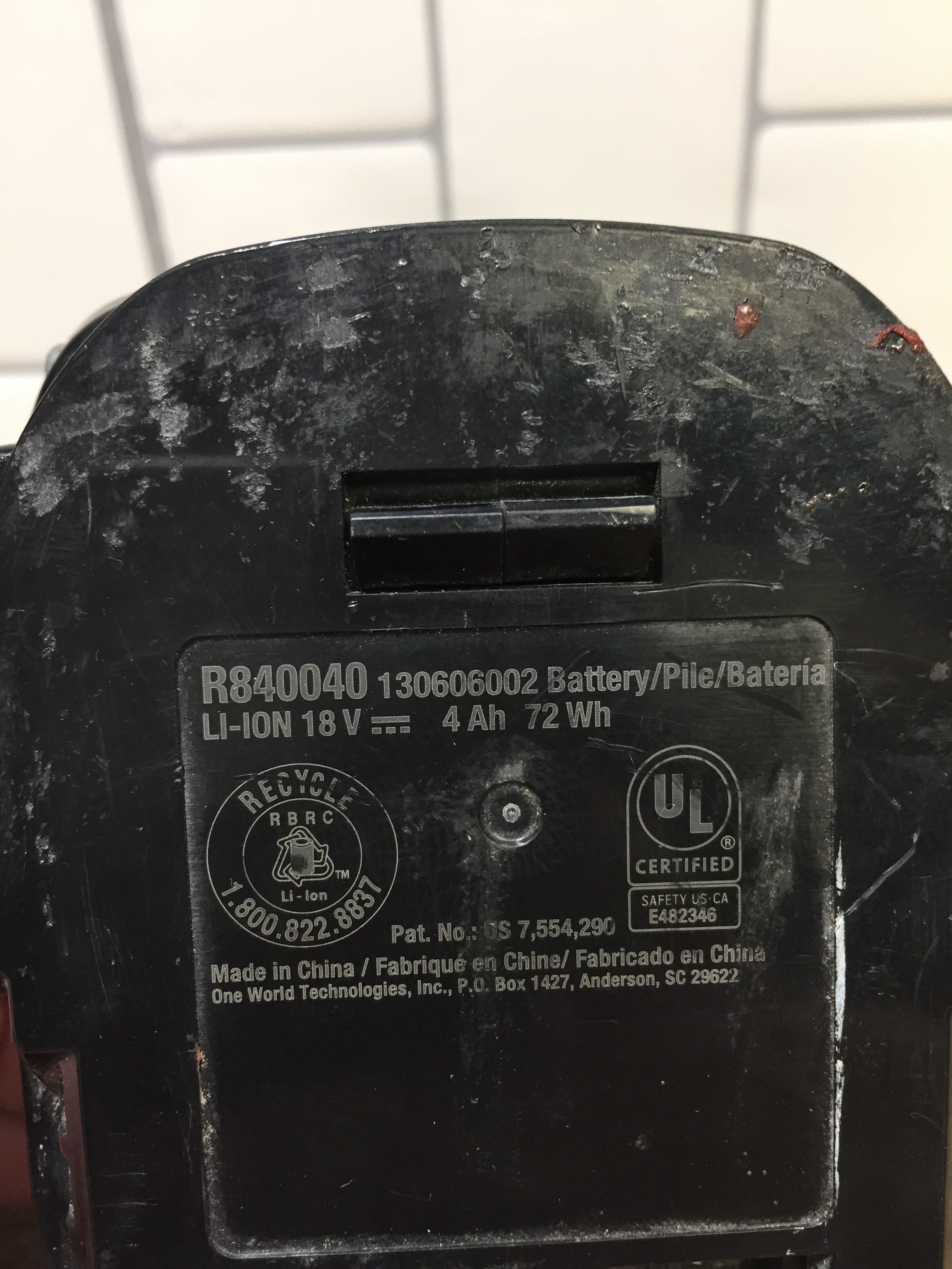 **PARTS ONLY** Genuine Ridgid R840040 18V 4Ah MAX Lithium Battery **DEFECTIVE** (7198039933166)