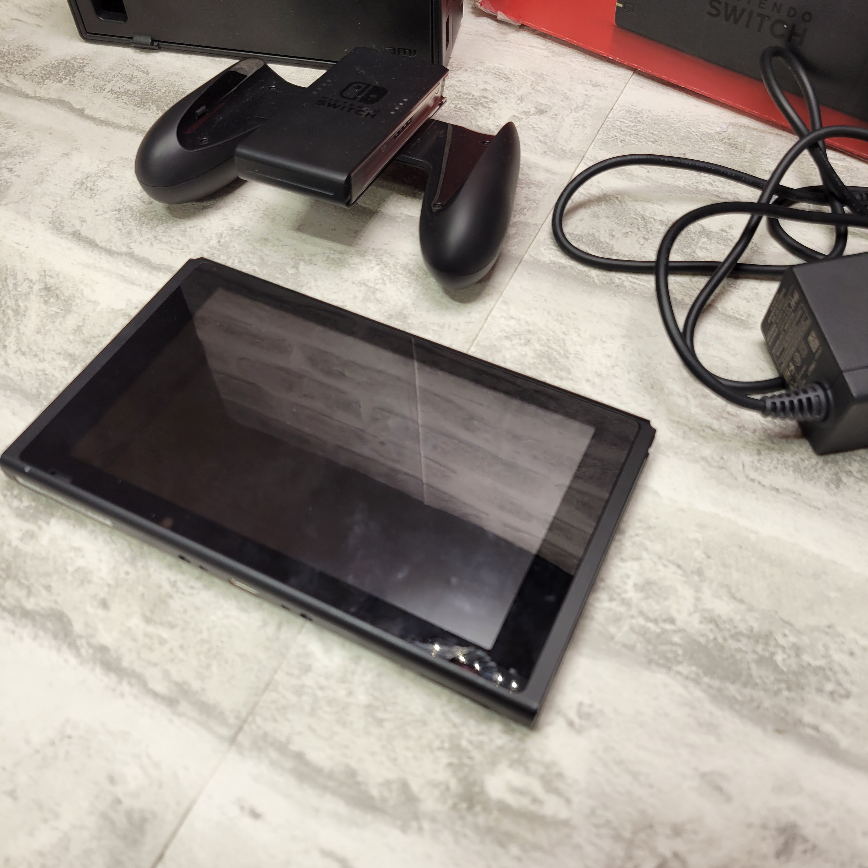 *NOT WORKING* Nintendo Switch with Gray Joy‑Con - HAC-001(-01) (7695878684910)