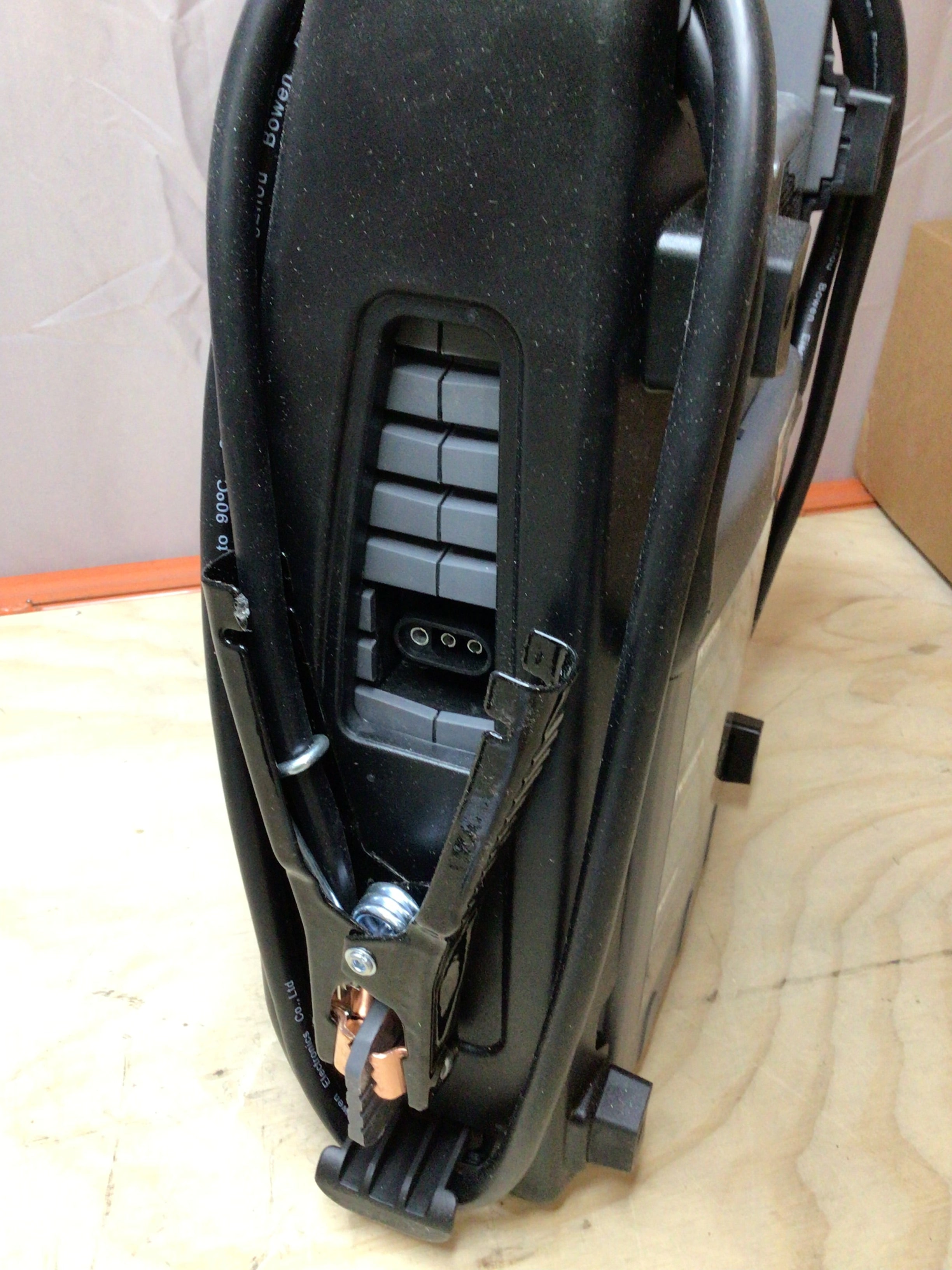 Schumacher DSR114 Pro Series 12V Single Battery Jump Starter New