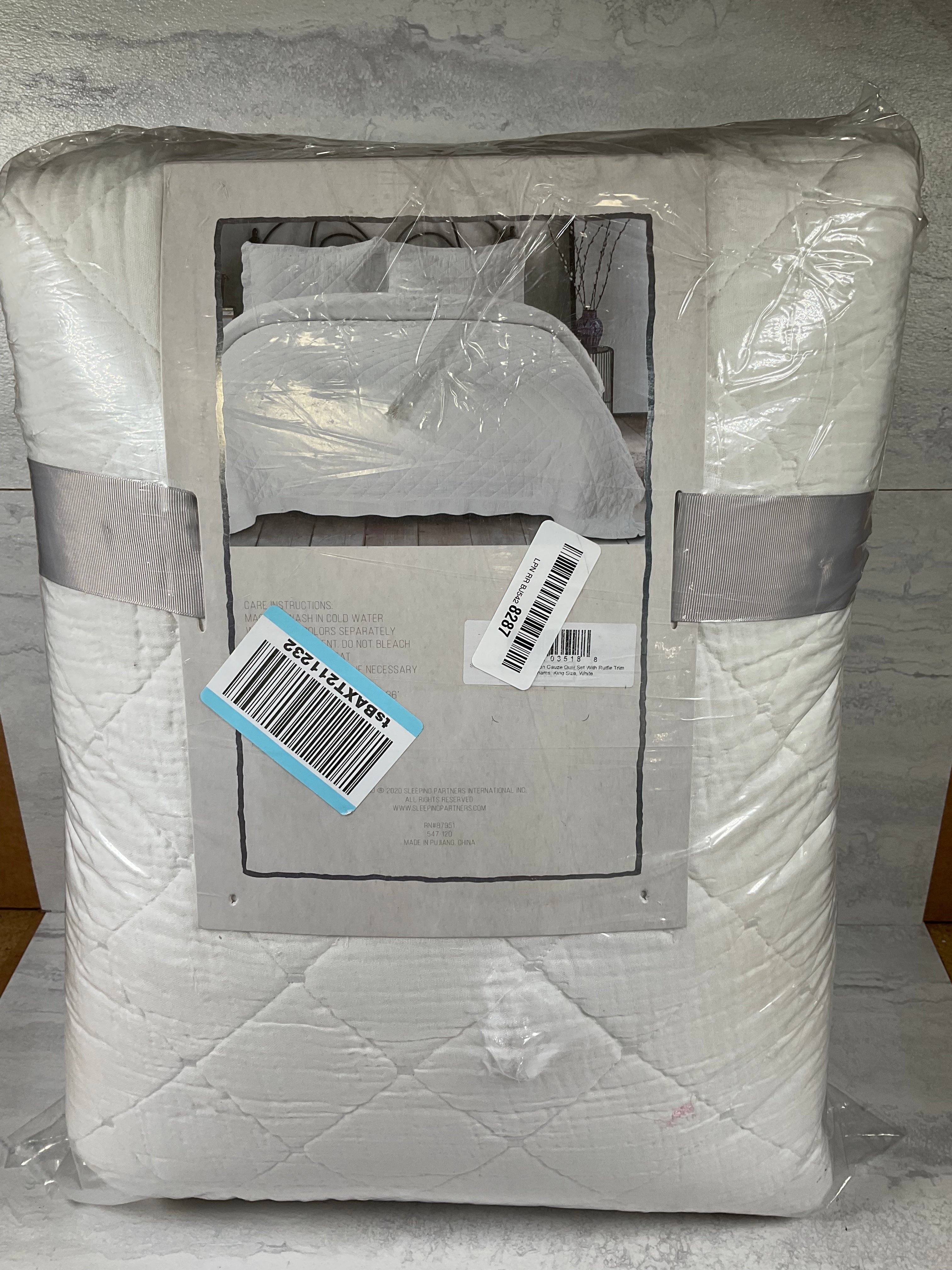 100% Cotton Gauze Quilt Set with Ruffle Trim & 2 Matching Shams, King Size White (6960188686519)