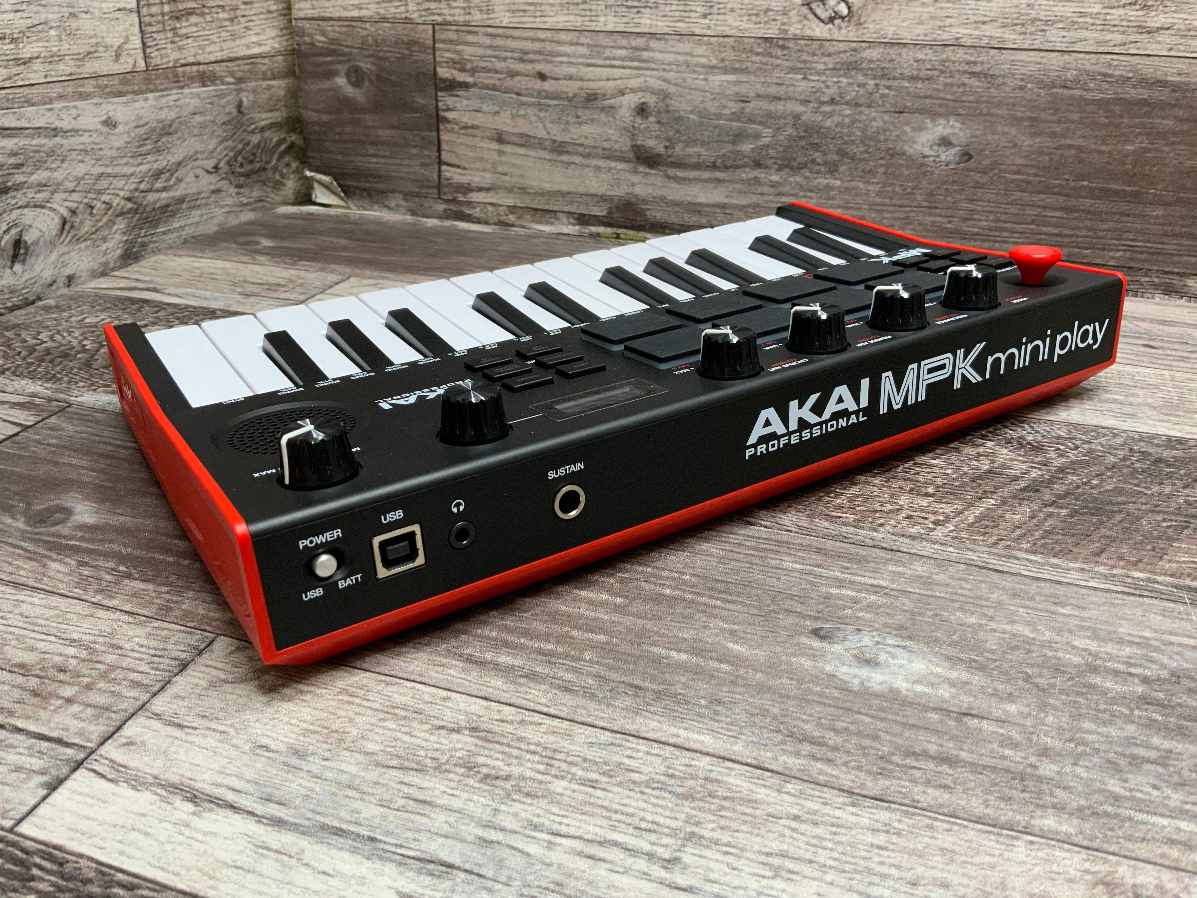 AKAI Professional MPK Mini Play MK3 (8112598548718)