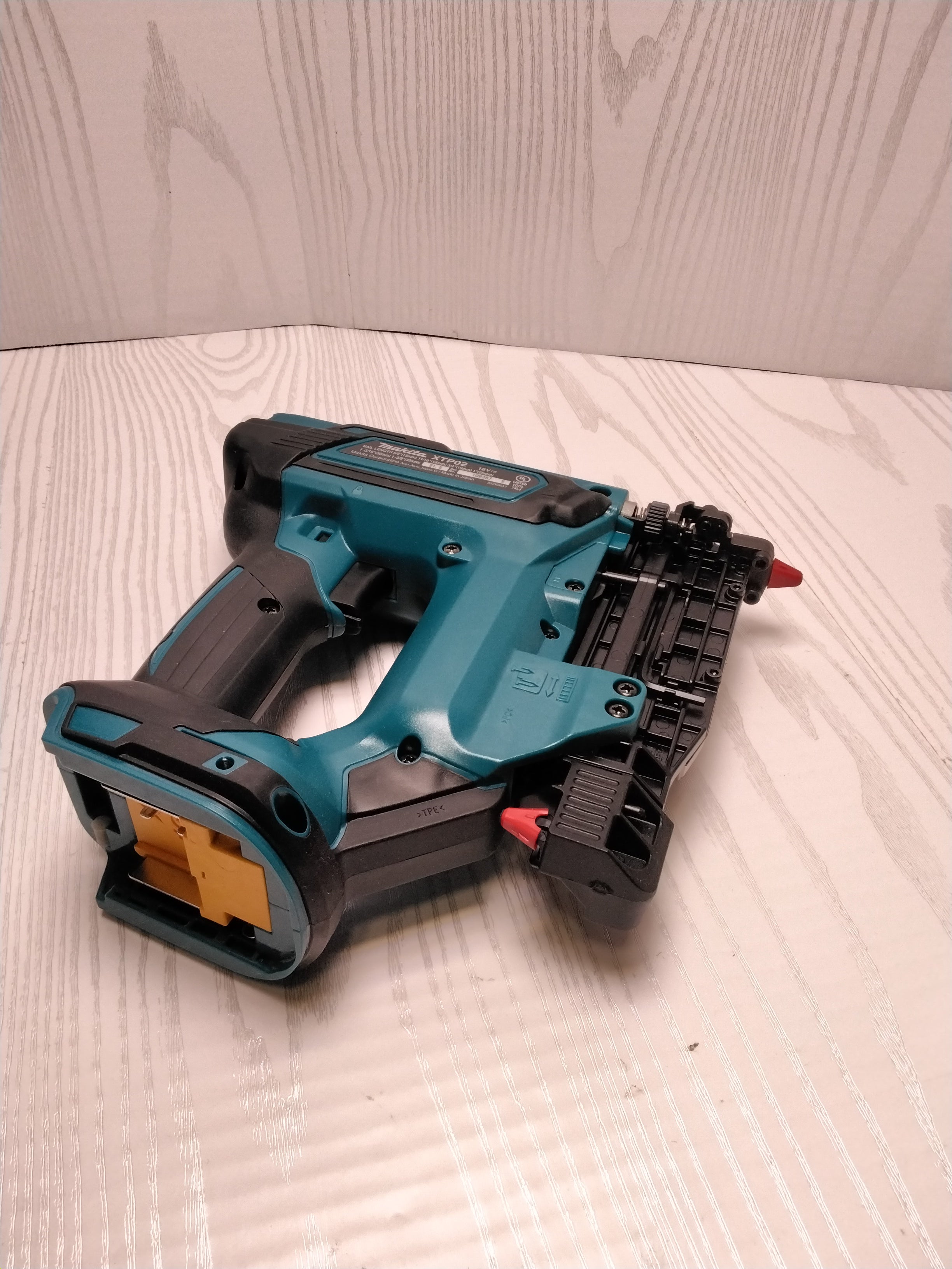 Makita Pin Nailer Cordless Makita XTP02Z Cordless Pin Nailer 23