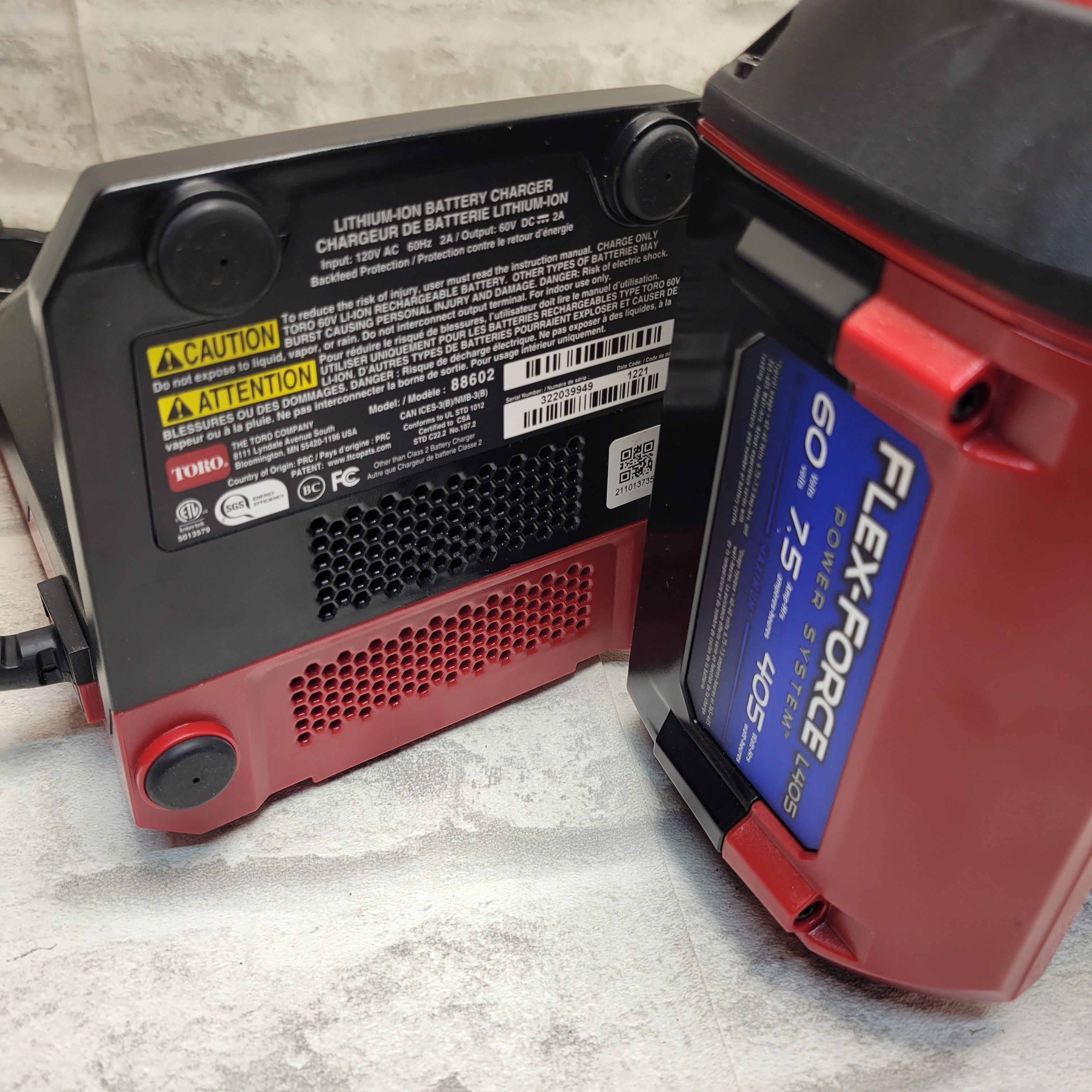 Toro Flex-Force 60-Volt Max 7.5 Ah L405 Battery & Charger (7917665779950)