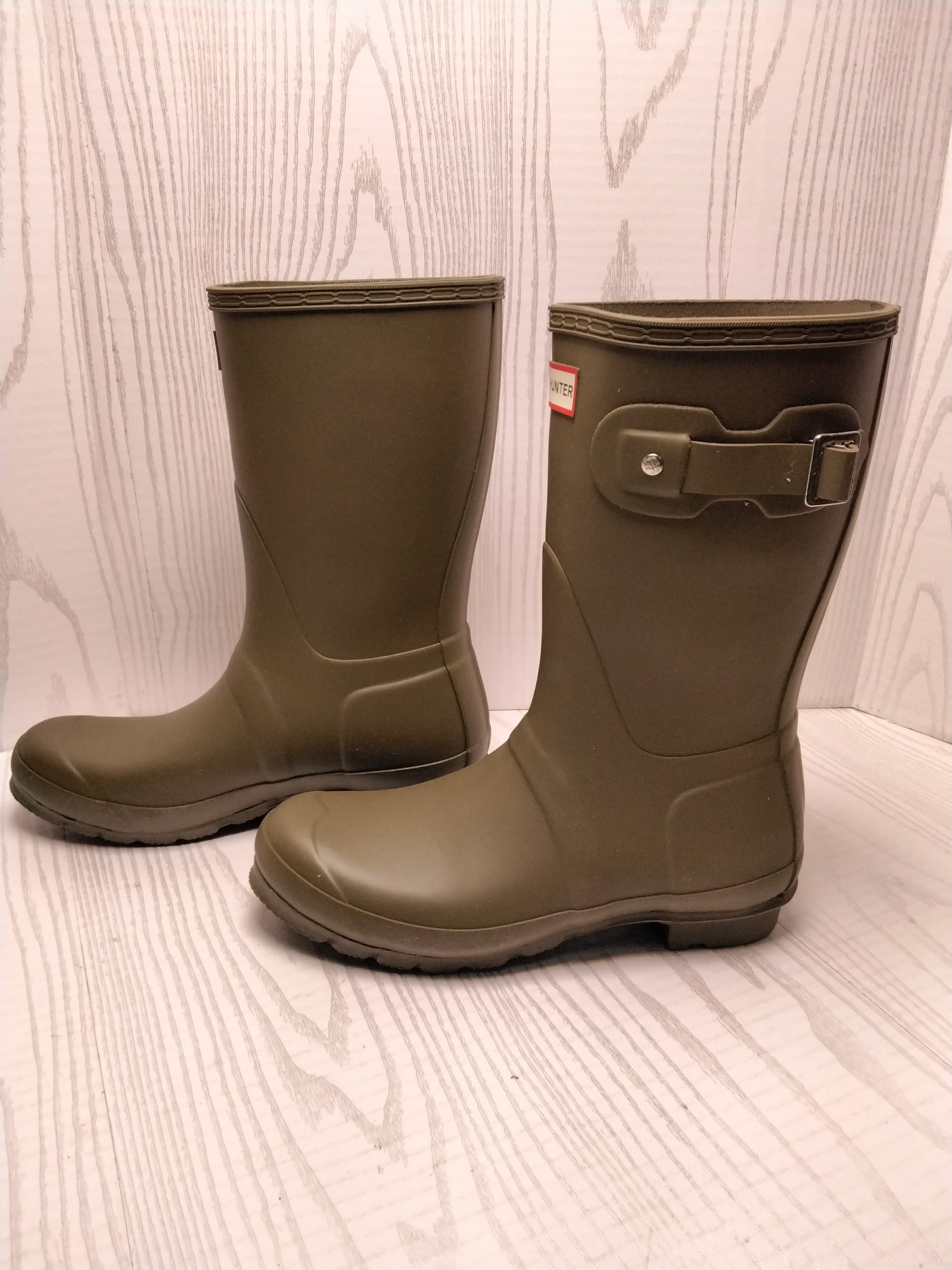 Hunter Women's Original Short Rain Boot, Size 8 - Olive Green (7870765957358)