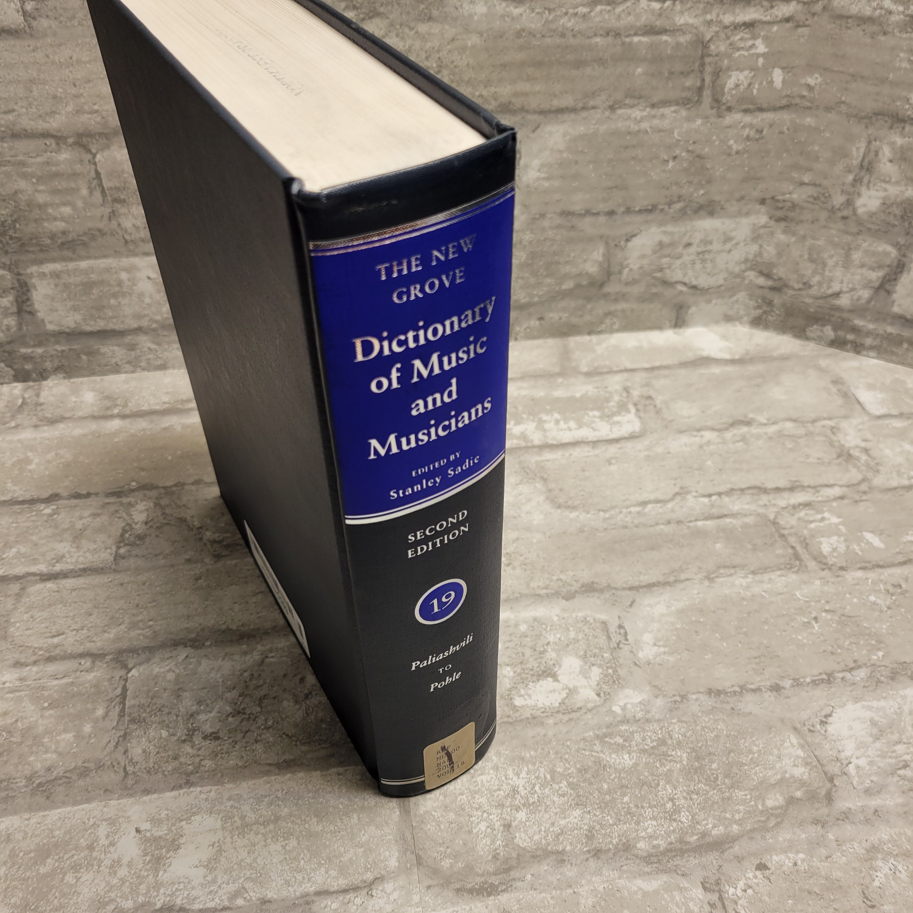 The New Grove Dictionary of Music and Musicians, 2nd Ed, Vol 19 (8056493605102)