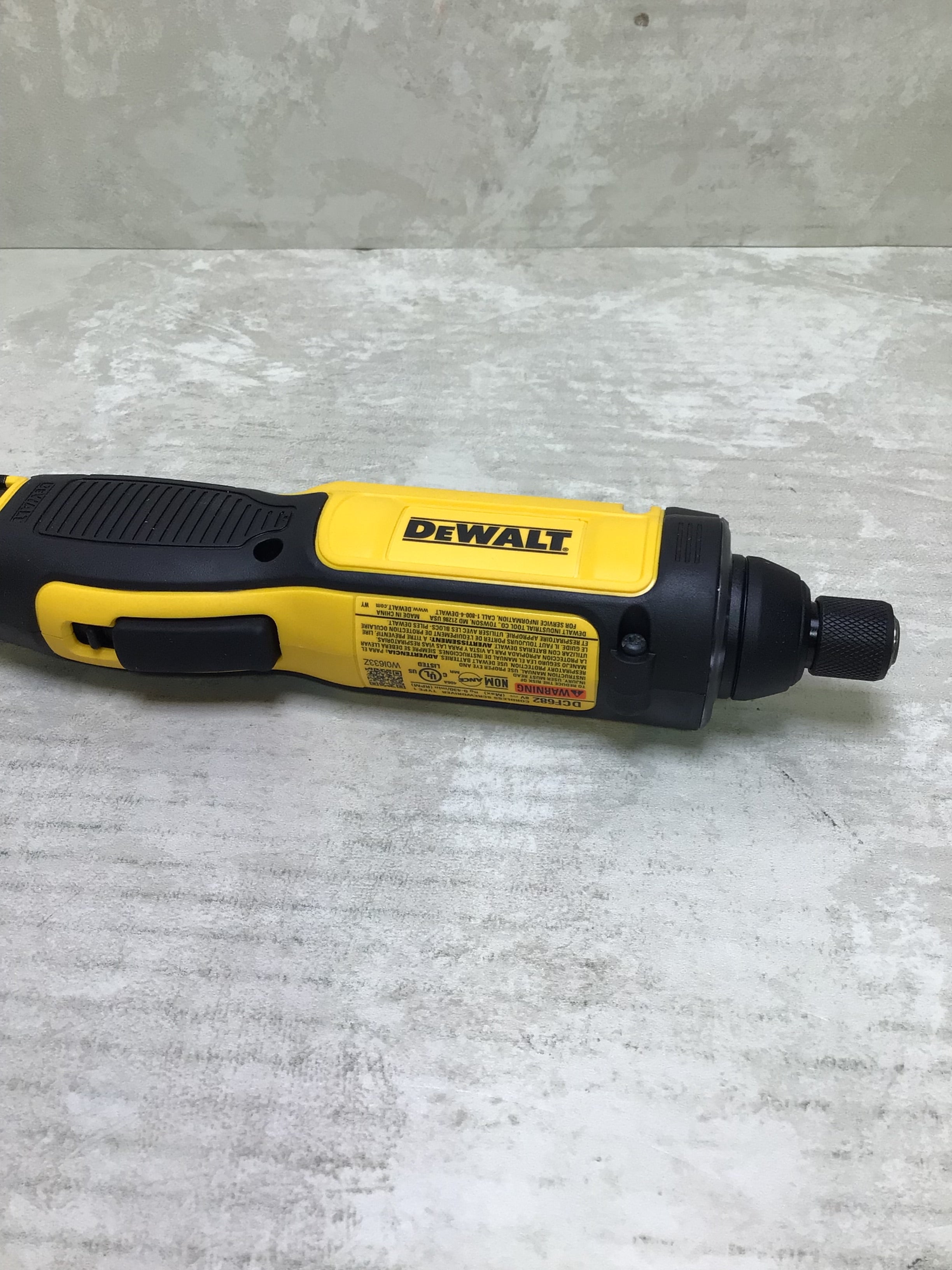 DEWALT 8V MAX Cordless Screwdriver Kit, Gyroscopic **FOR PARTS/NOT WORKING**
