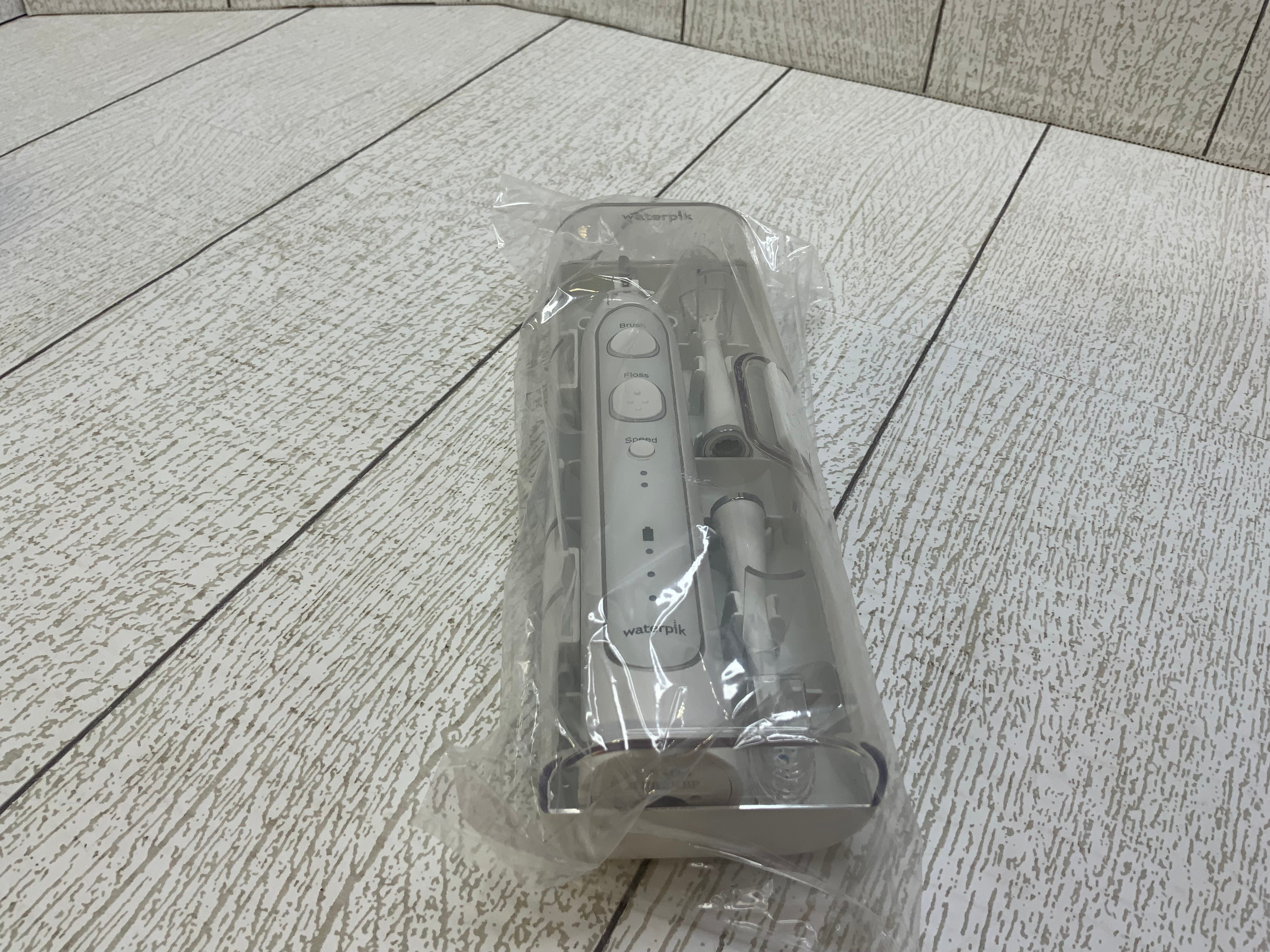 Waterpik Sonic-Fusion 2.0 Flossing Electric Toothbrush, White (7948423594222)