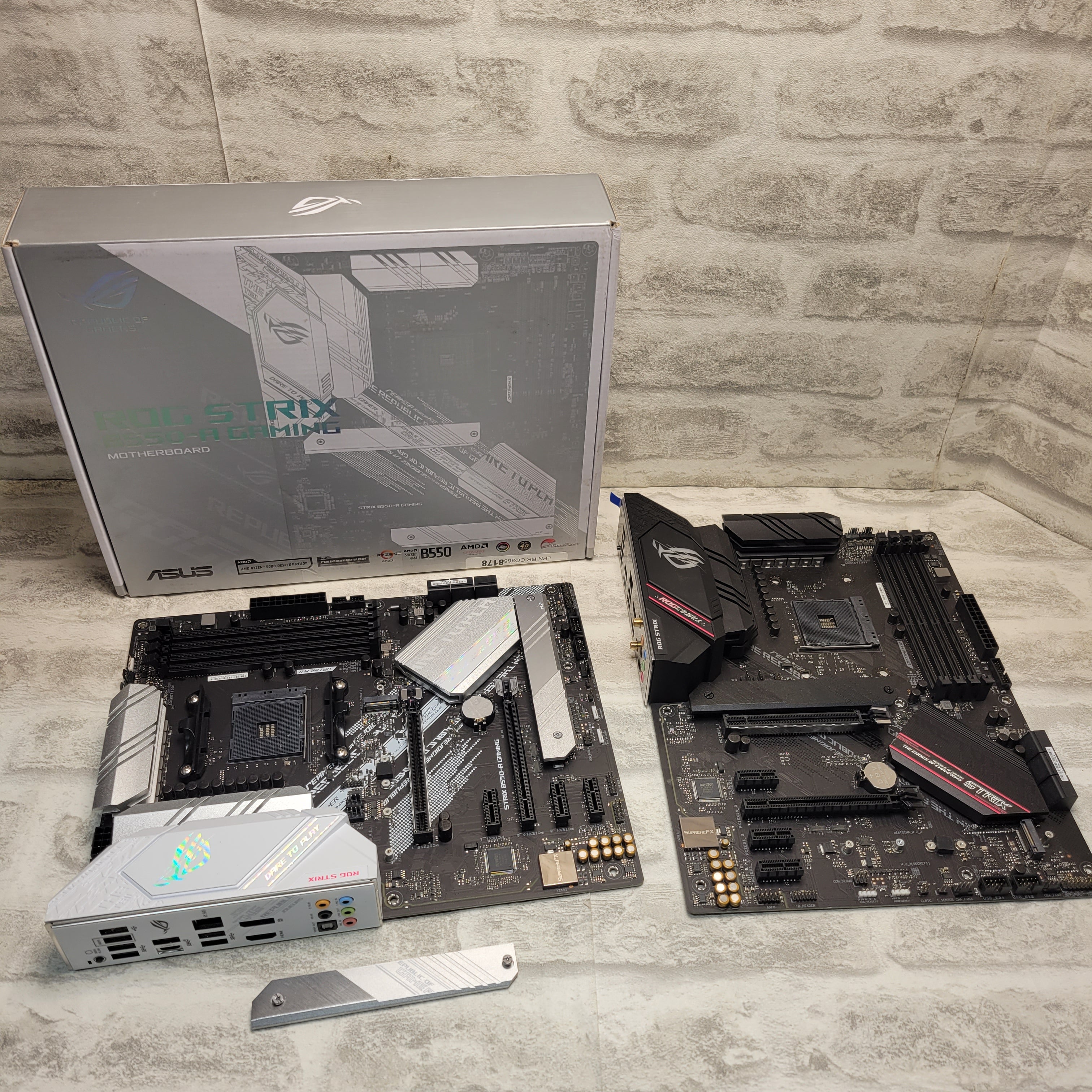 *FOR PARTS* ASUS ROG Strix B550-A & B550-F Gaming AMD AM4 Motherboard (7885881966830)