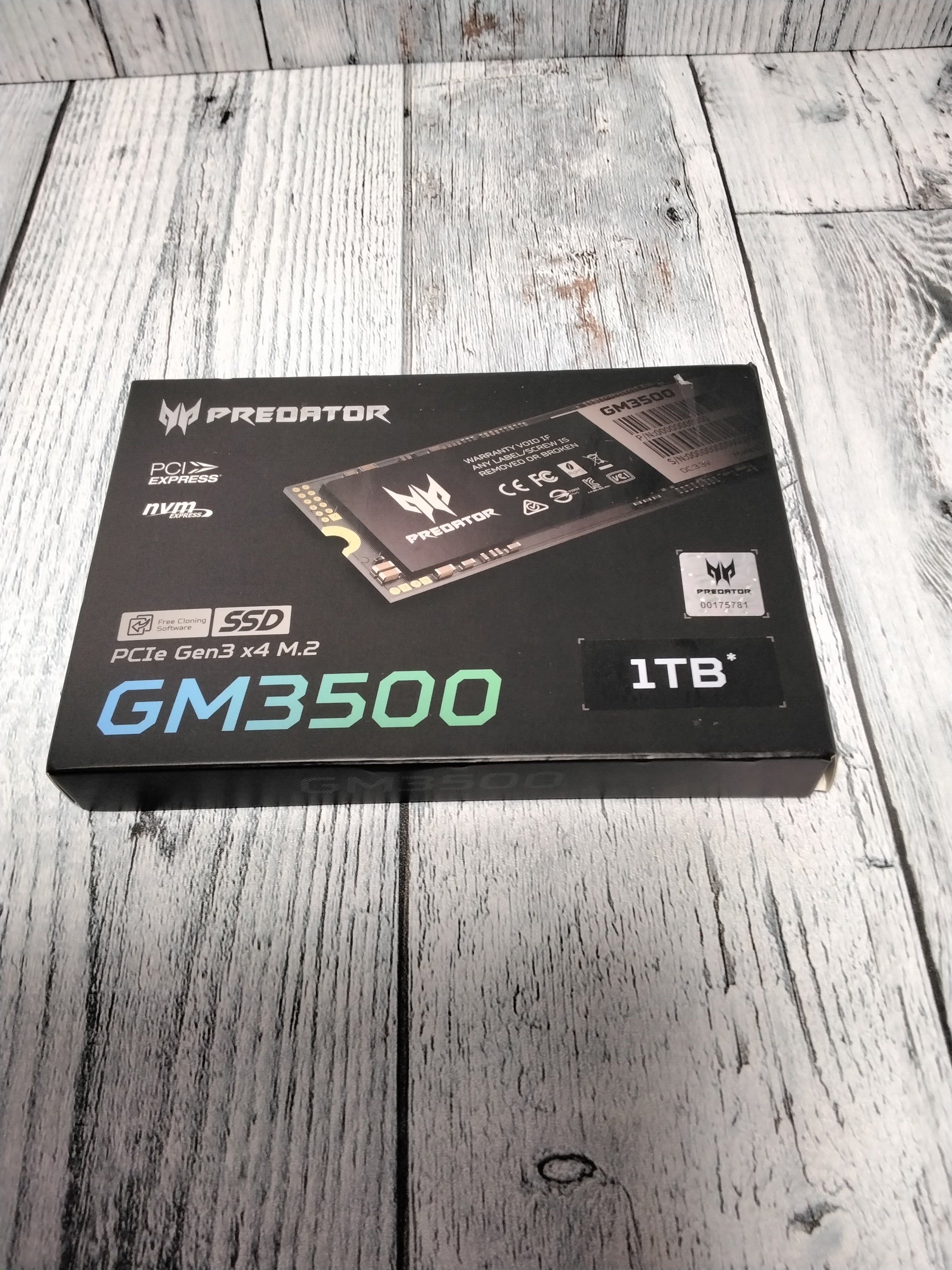 Acer Predator GM3500 1TB Interface Internal Solid State Hard Drive BL.9BWWR.102 (7762837143790)