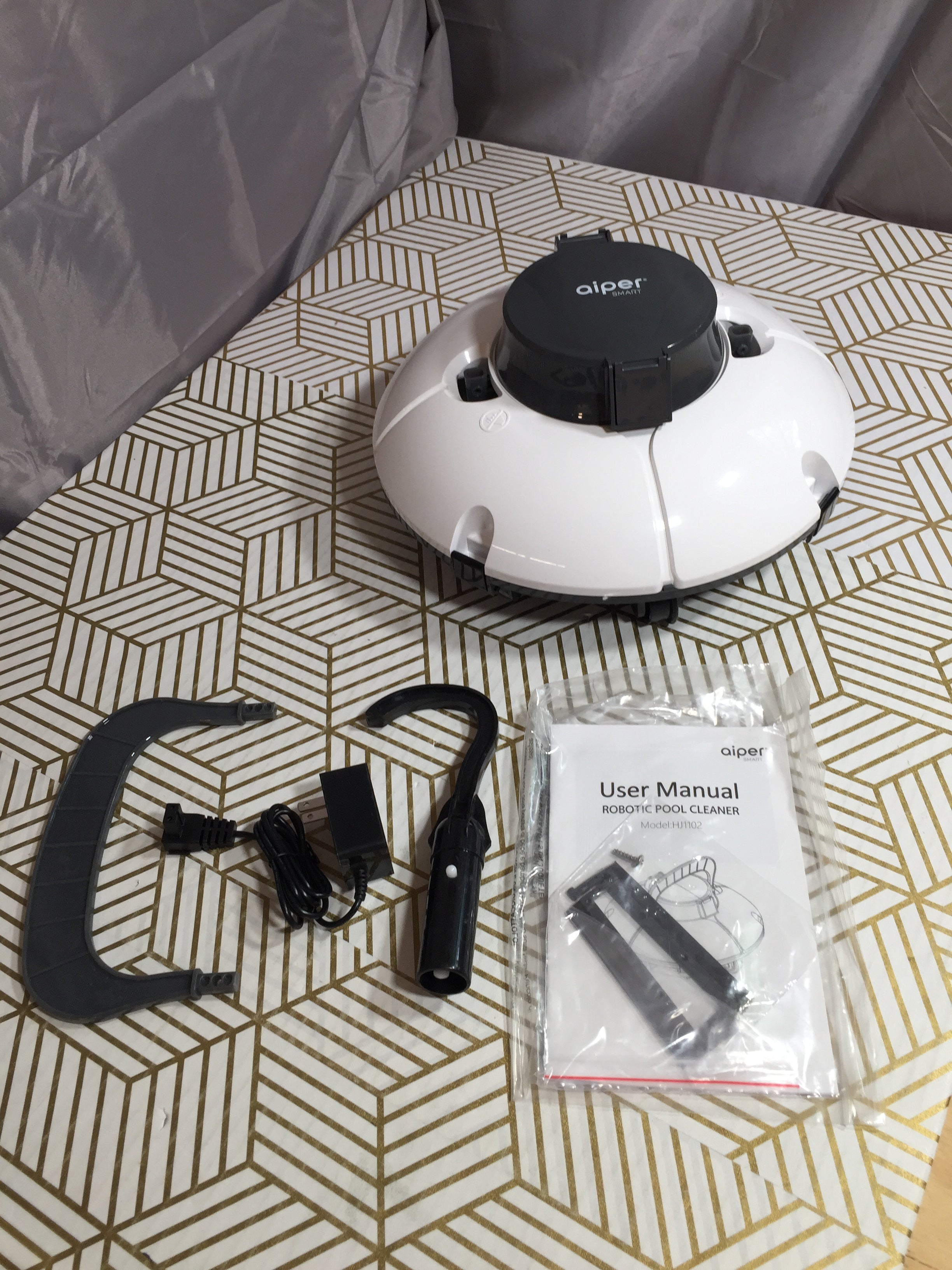 AIPER Smart Seagull Cordless Robotic Pool Cleaning Vacuum *NIB* (8073108488430)