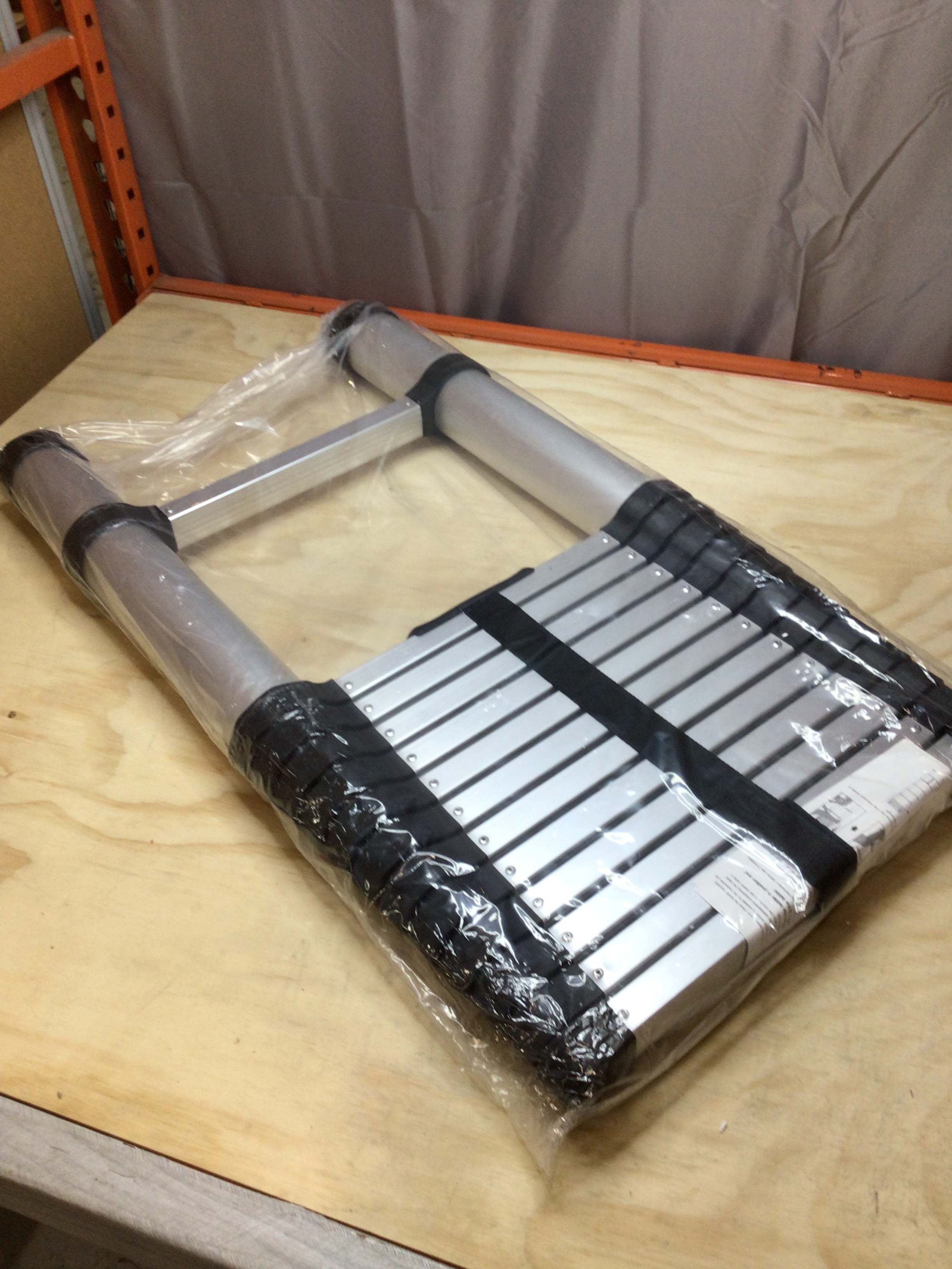 Yvan Aluminum Telescoping Ladder (‎TL-S180001) 12.5 FT One Button Retraction (8097568293102)