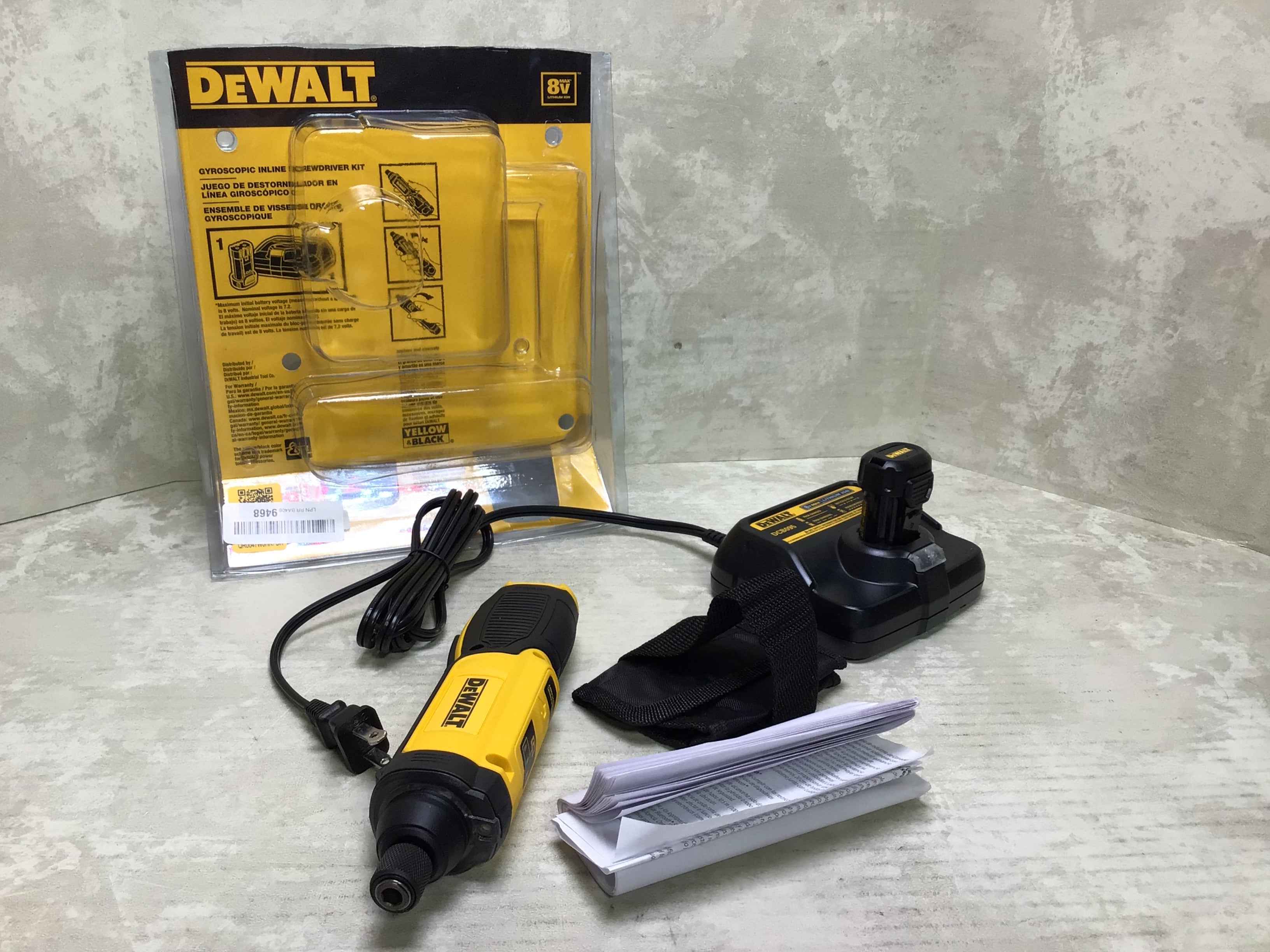 DEWALT 8V MAX Cordless Screwdriver Kit, Gyroscopic **FOR PARTS/NOT WORKING** (7680370114798)