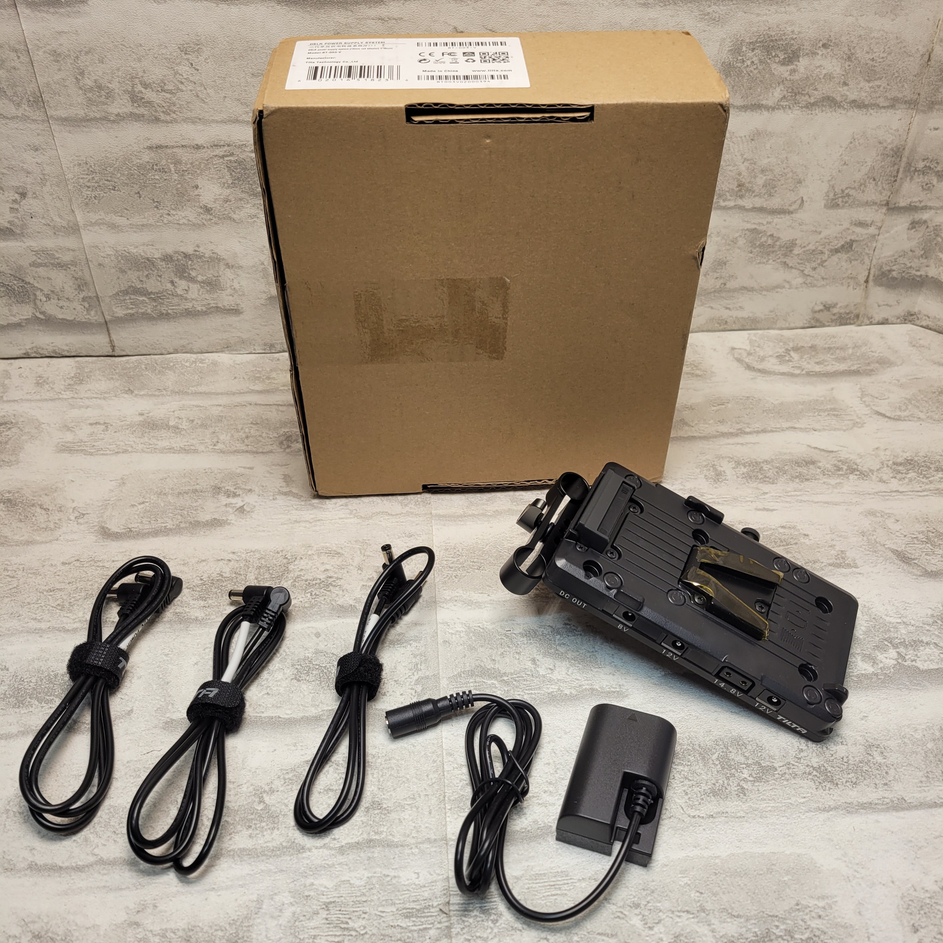 Tilta BMPCC Power Supply System, V-Mount (7845407719662)