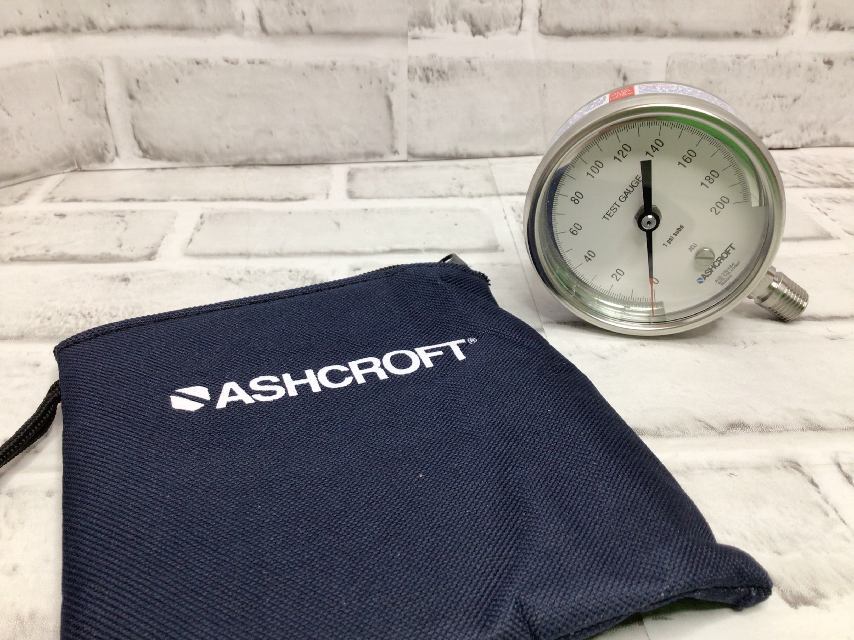 Ashcroft 30-1084S 02L 200 Psi Pressure Gauge, 0 To 200 Psi, 1/4 In Mnpt, (8136744042734)