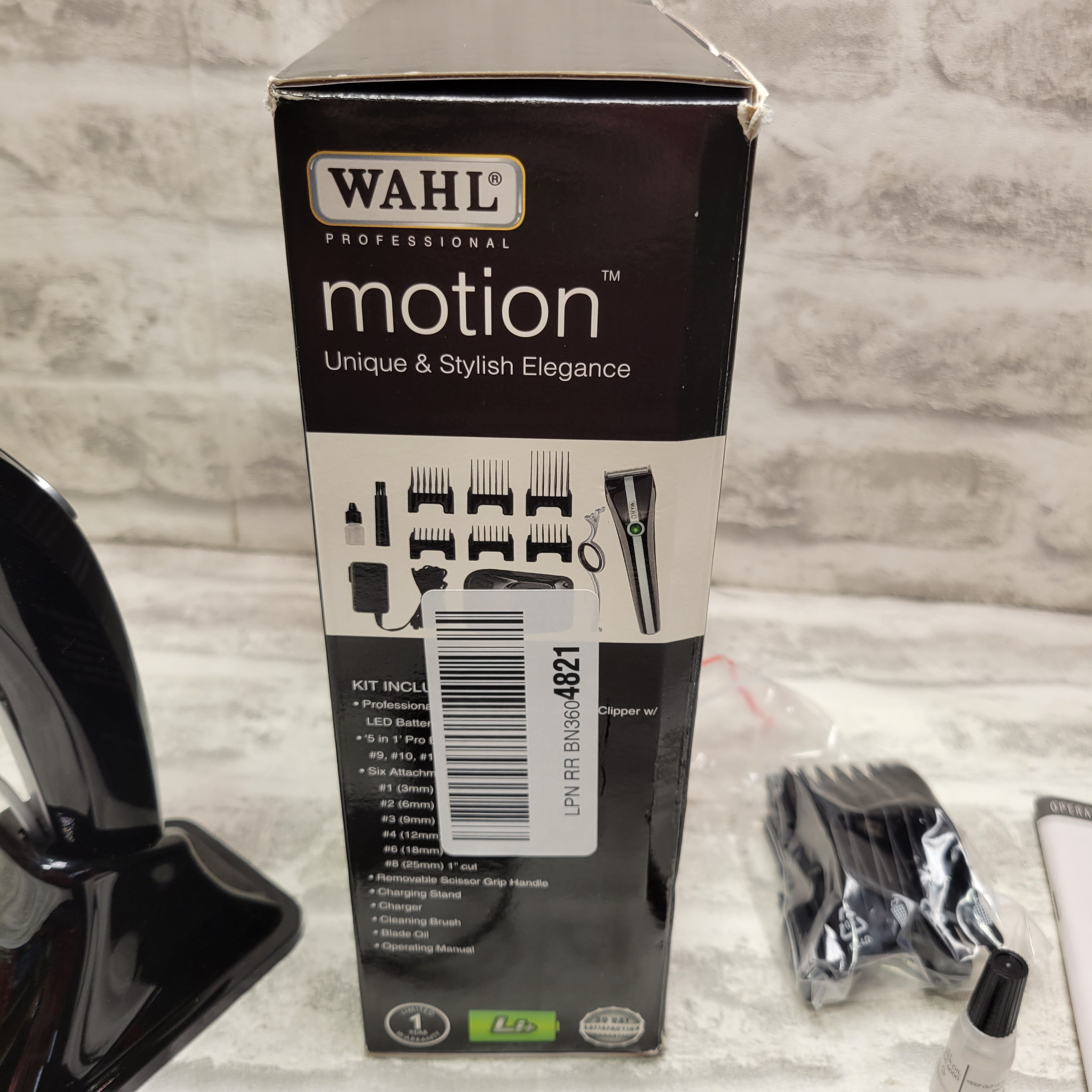 Wahl Professional Animal Motion Pet Corded/Cordless Clipper Kit (7704130289902)