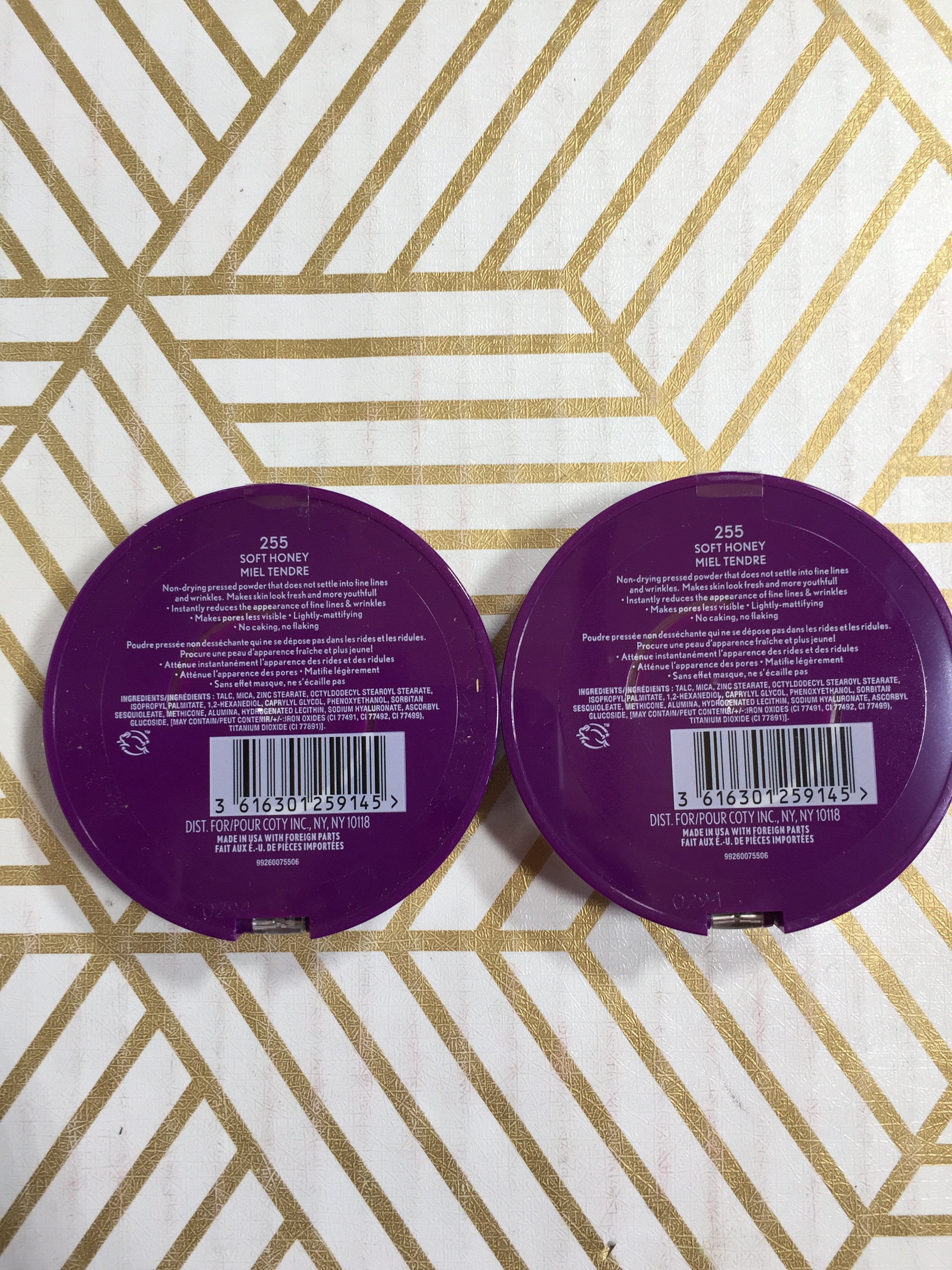 2 - Covergirl Simply Ageless Wrinkle Blurring Pressed Powder Soft Honey #255 (7916658360558)