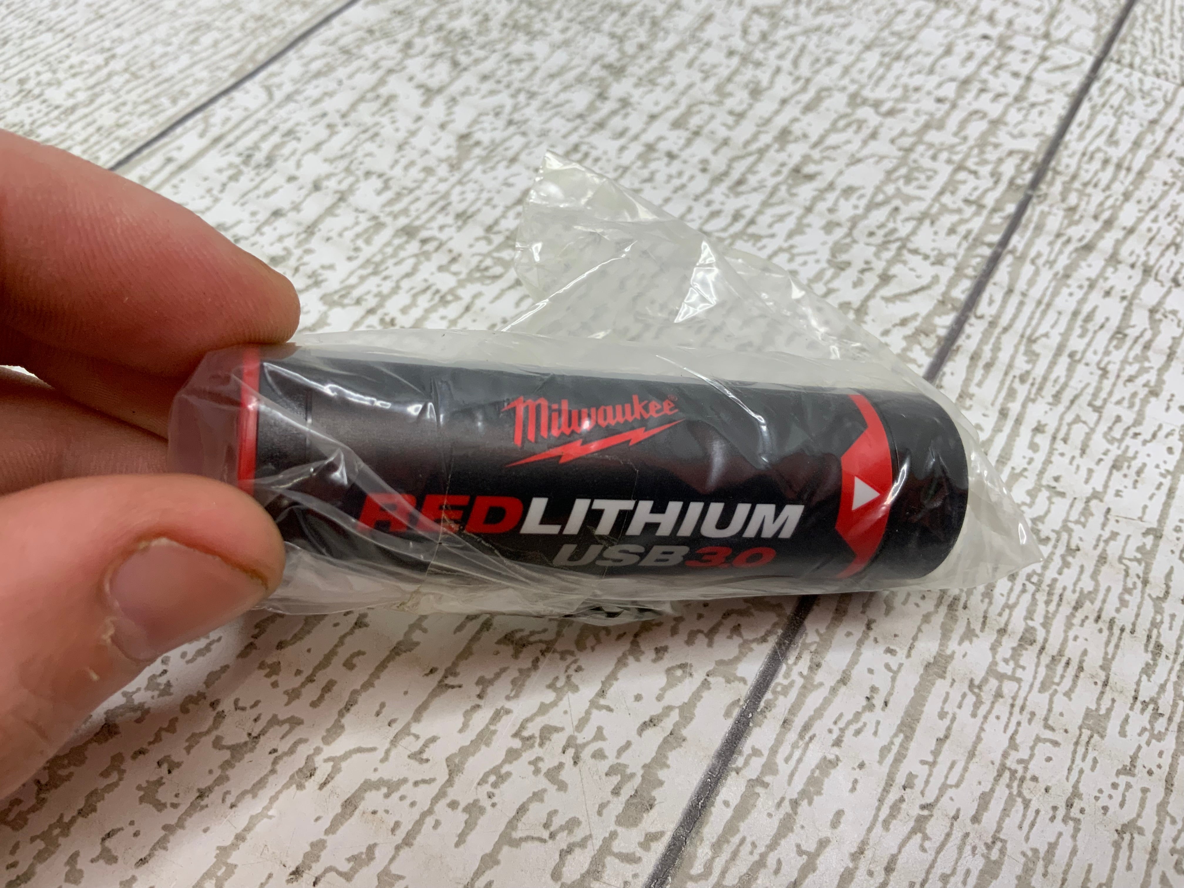 Milwaukee 48-11-2131 REDLITHIUM Lithium-Ion Rechargeable USB 3.0Ah Battery (8060047458542)