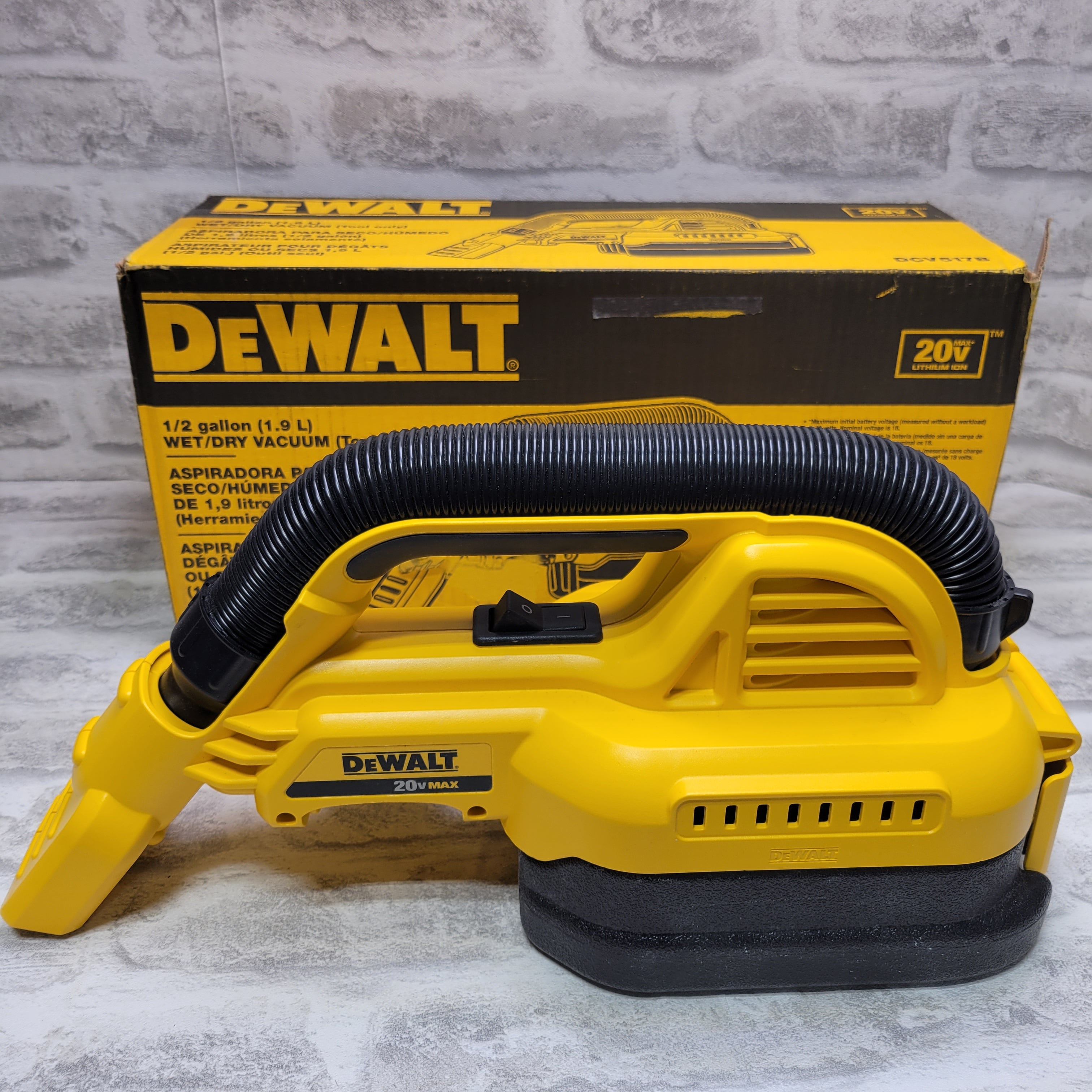 **FOR PARTS/NOT WORKING** DEWALT Cordless Vacuum, Wet/Dry, 1/2-Gallon, Tool Only (7618974056686)