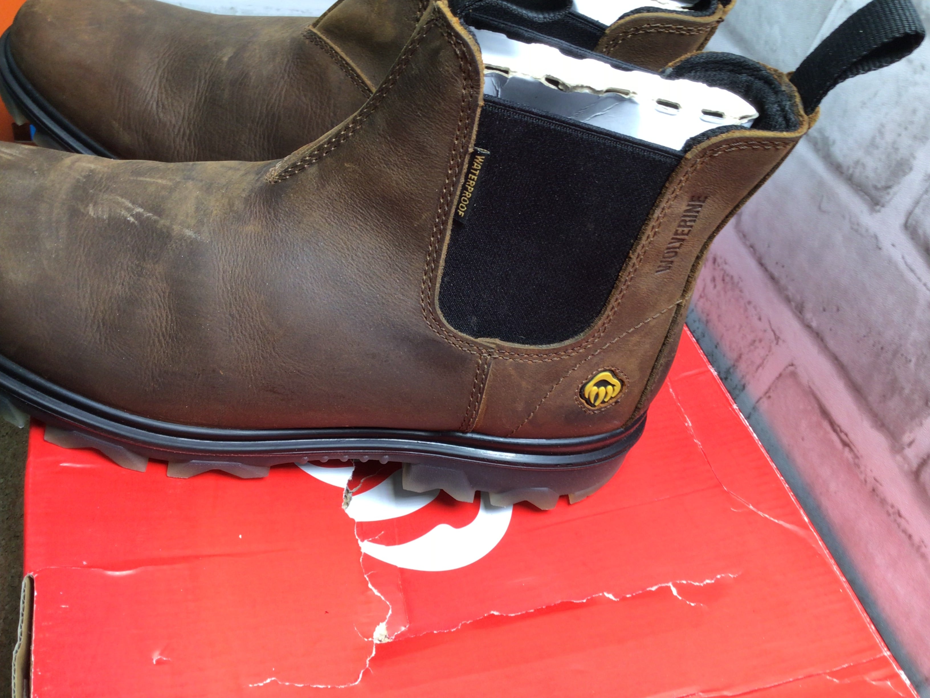 WOLVERINE Men's I-90 Waterproof /Toe Romeo Slip-on Construction size 9.5 (7892284375278)
