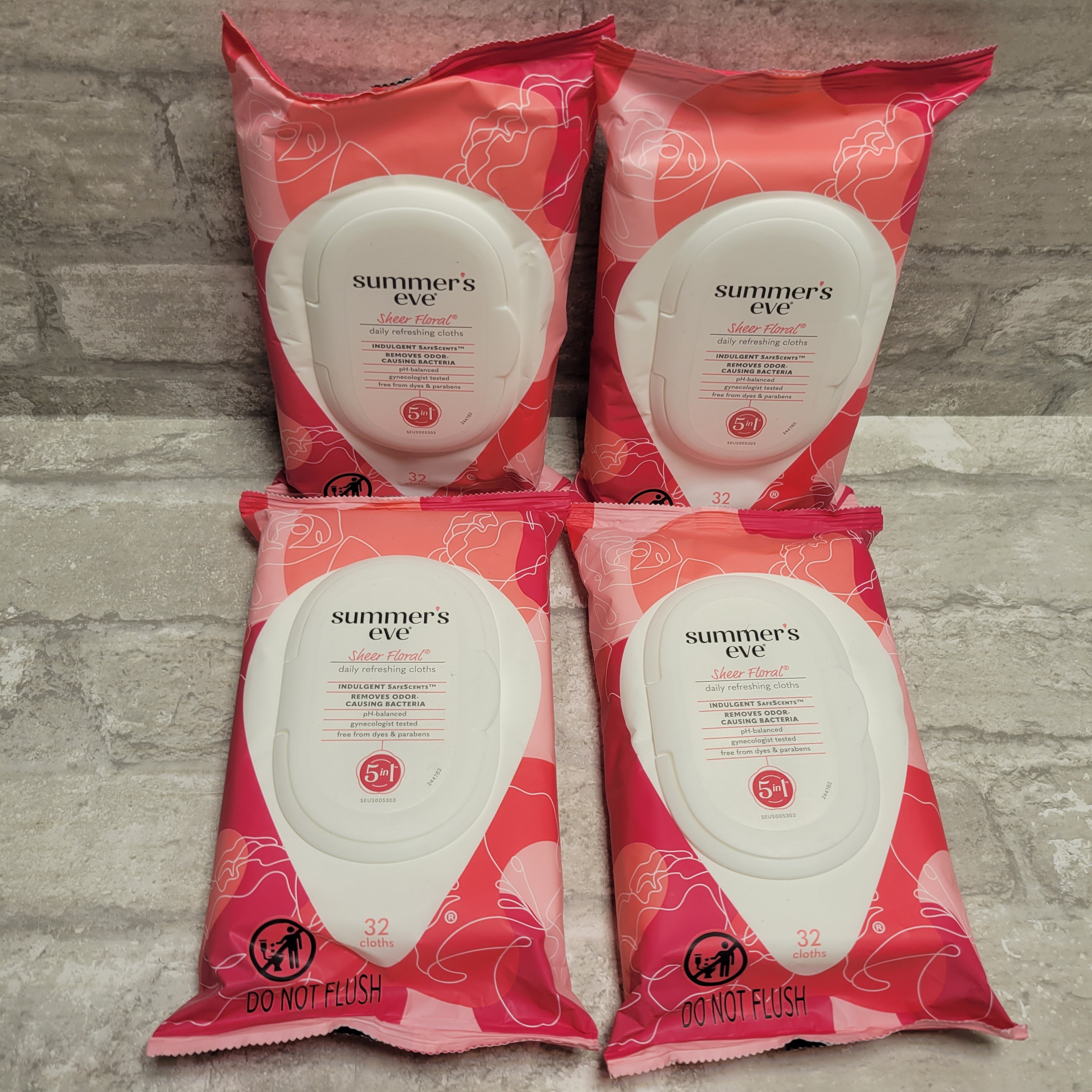 Summer's Eve Feminine Cleansing Cloths 32 Per Pack, Sheer Floral, Lot of 4 (8108781043950)
