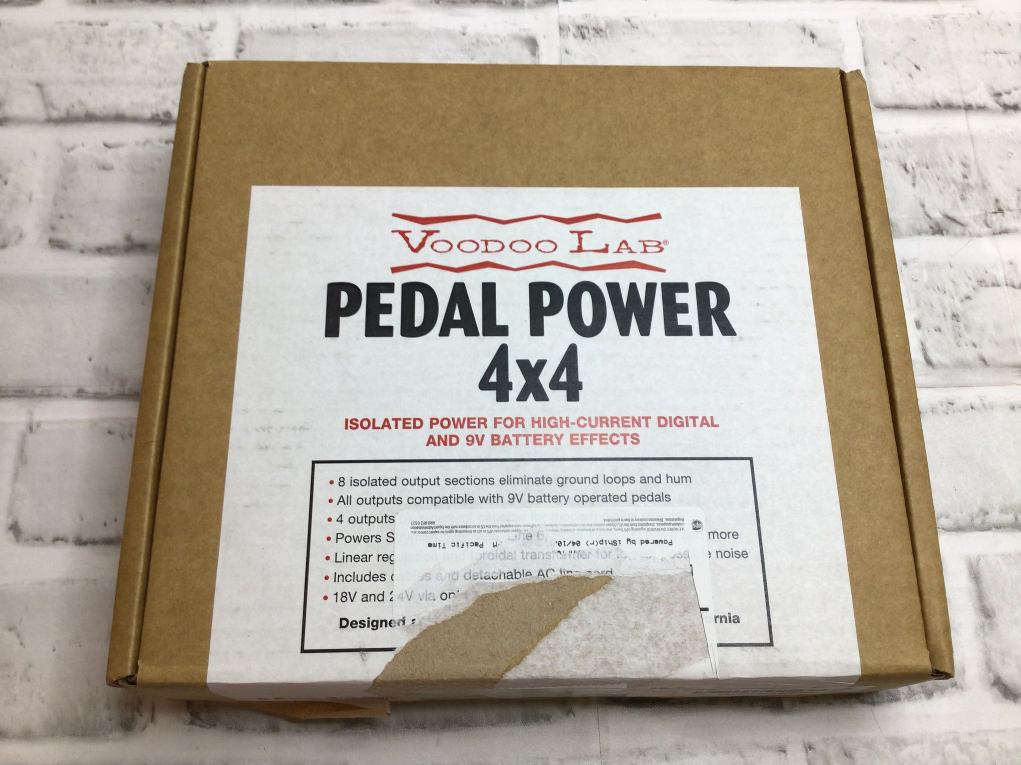**READ** Voodoo Lab Pedal Power 4x4 8-output Isolated Guitar Pedal Power Supply (8087179722990)