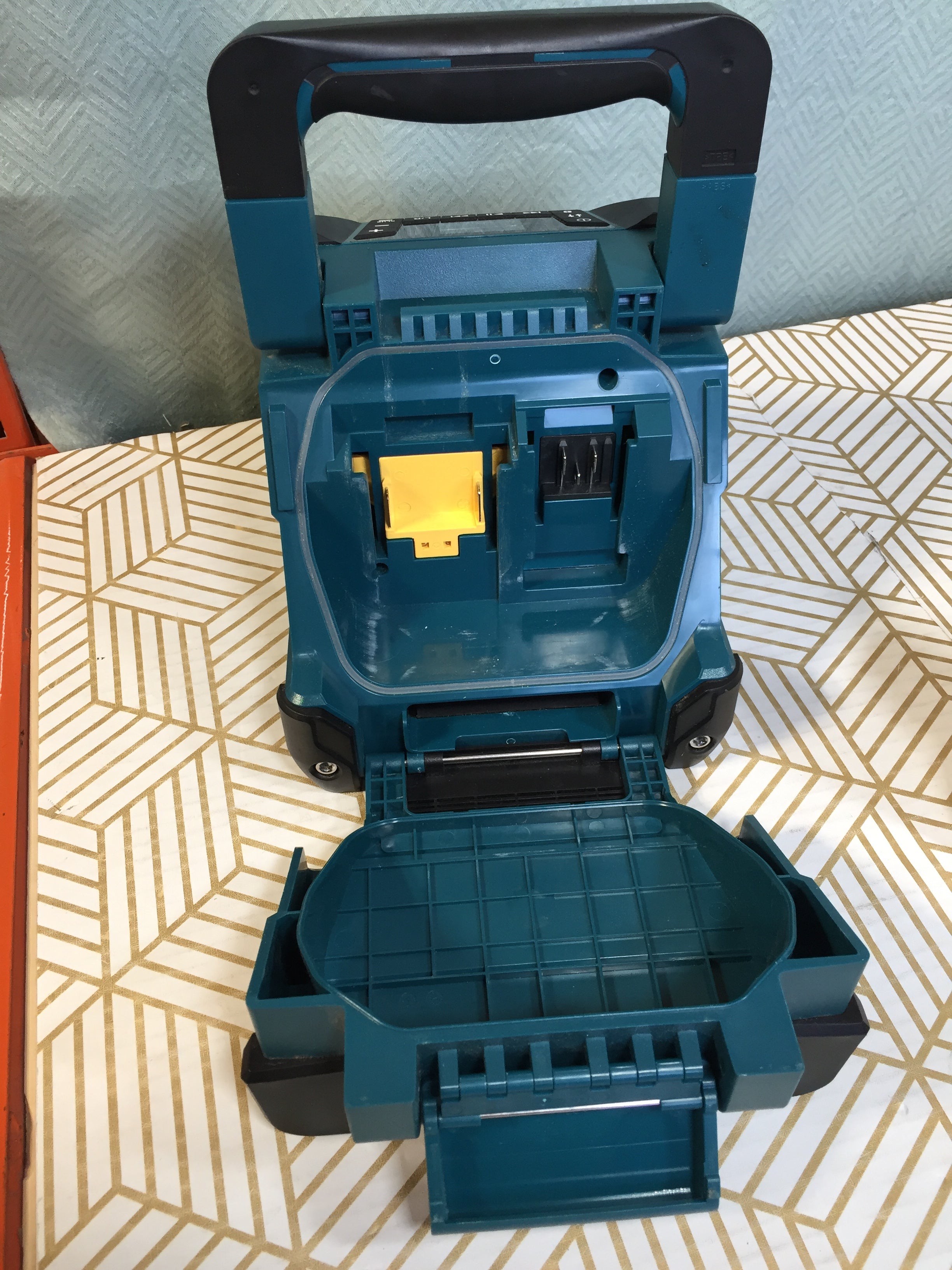 Makita XRM11 18V LXT/12V max CXT LithiumIon Cordless Bluetooth Job Si