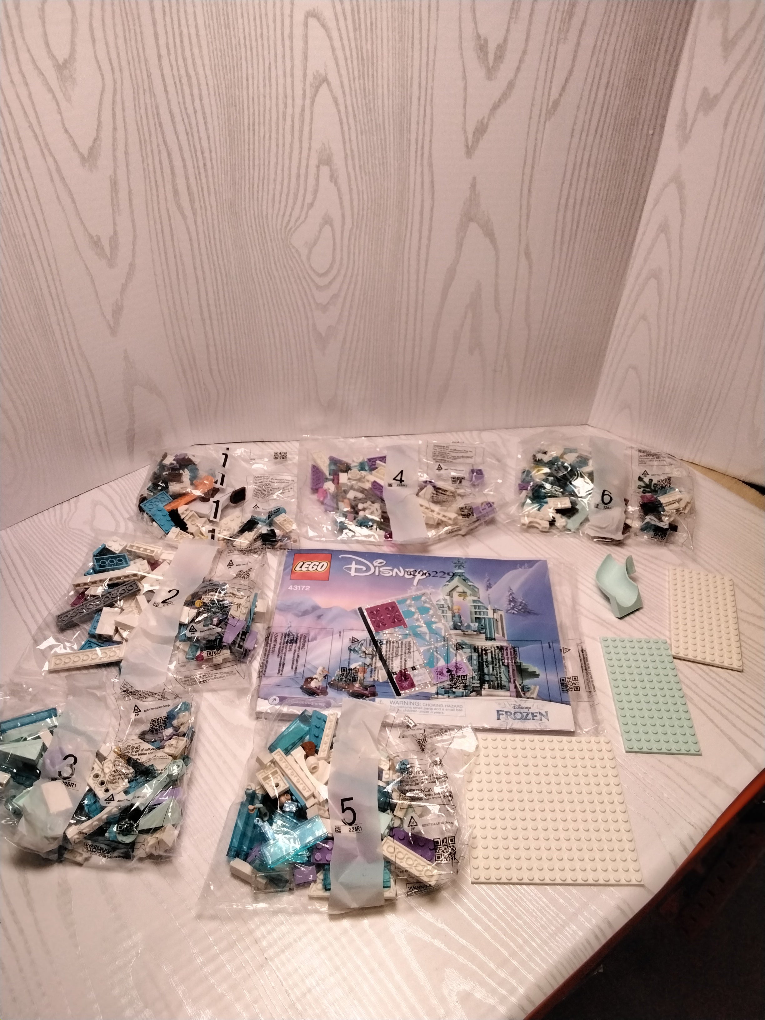 *OPEN BOX* LEGO Disney Frozen Elsa's Magical Ice Palace 43172 (701 Pieces) (7703003529454)
