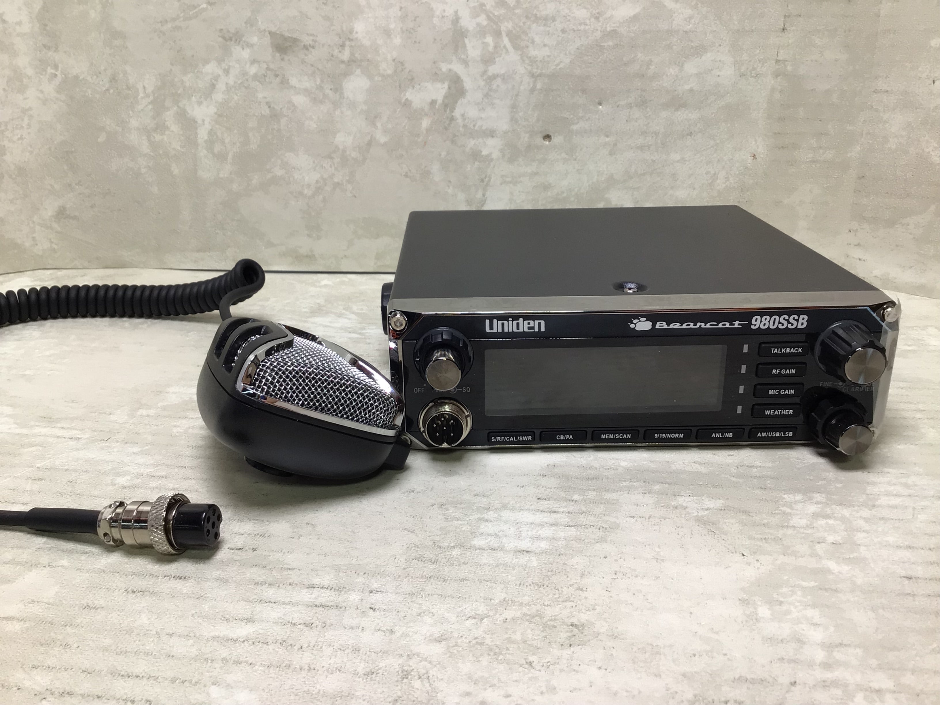 Uniden BEARCAT 980 40- Channel SSB CB Radio with Sideband NOAA WeatherBand (7697960141038)