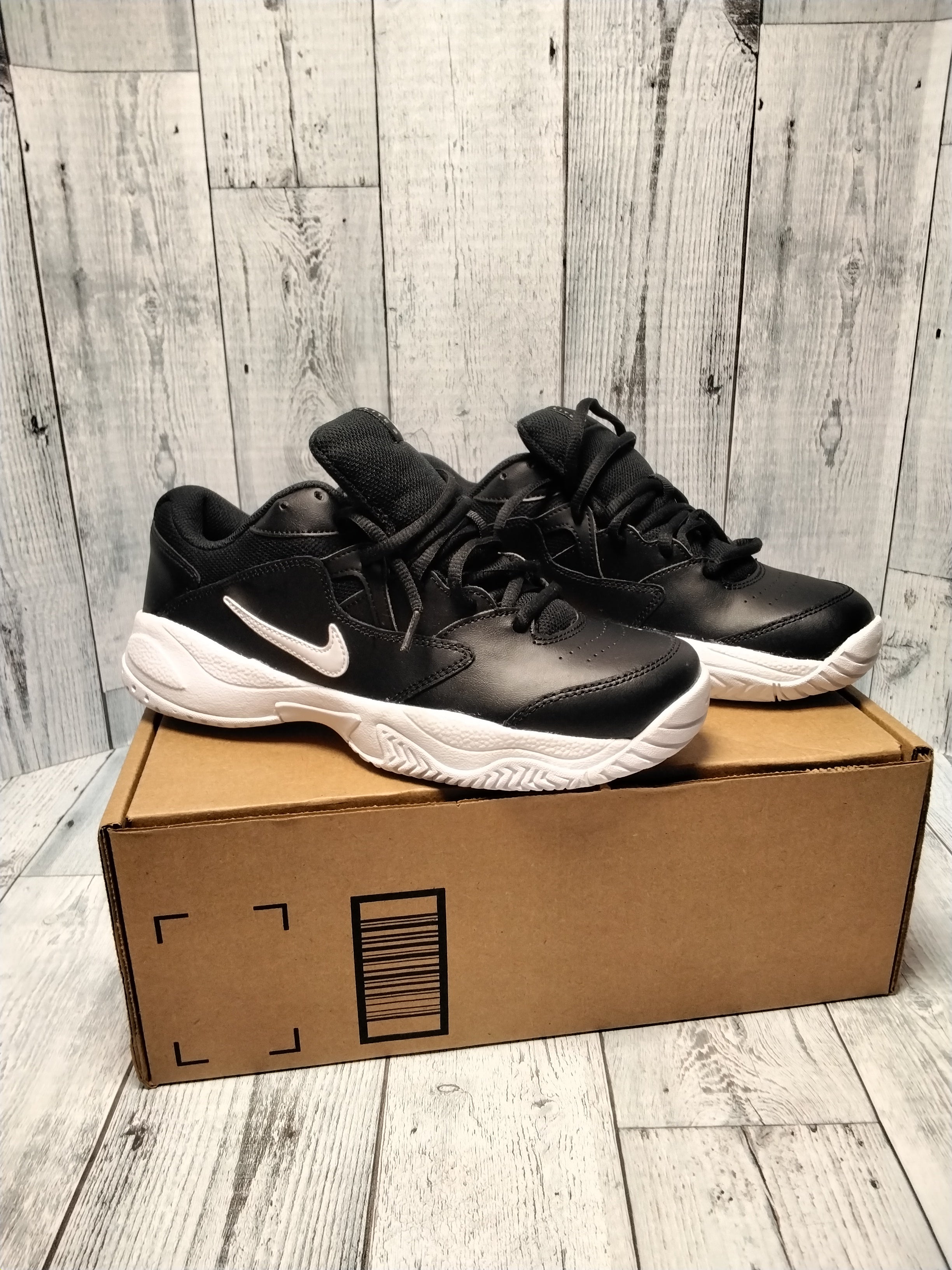 Nike Men's Court Lite 2 Tennis Shoe, Black & White, Sz 7 (7781825347822)