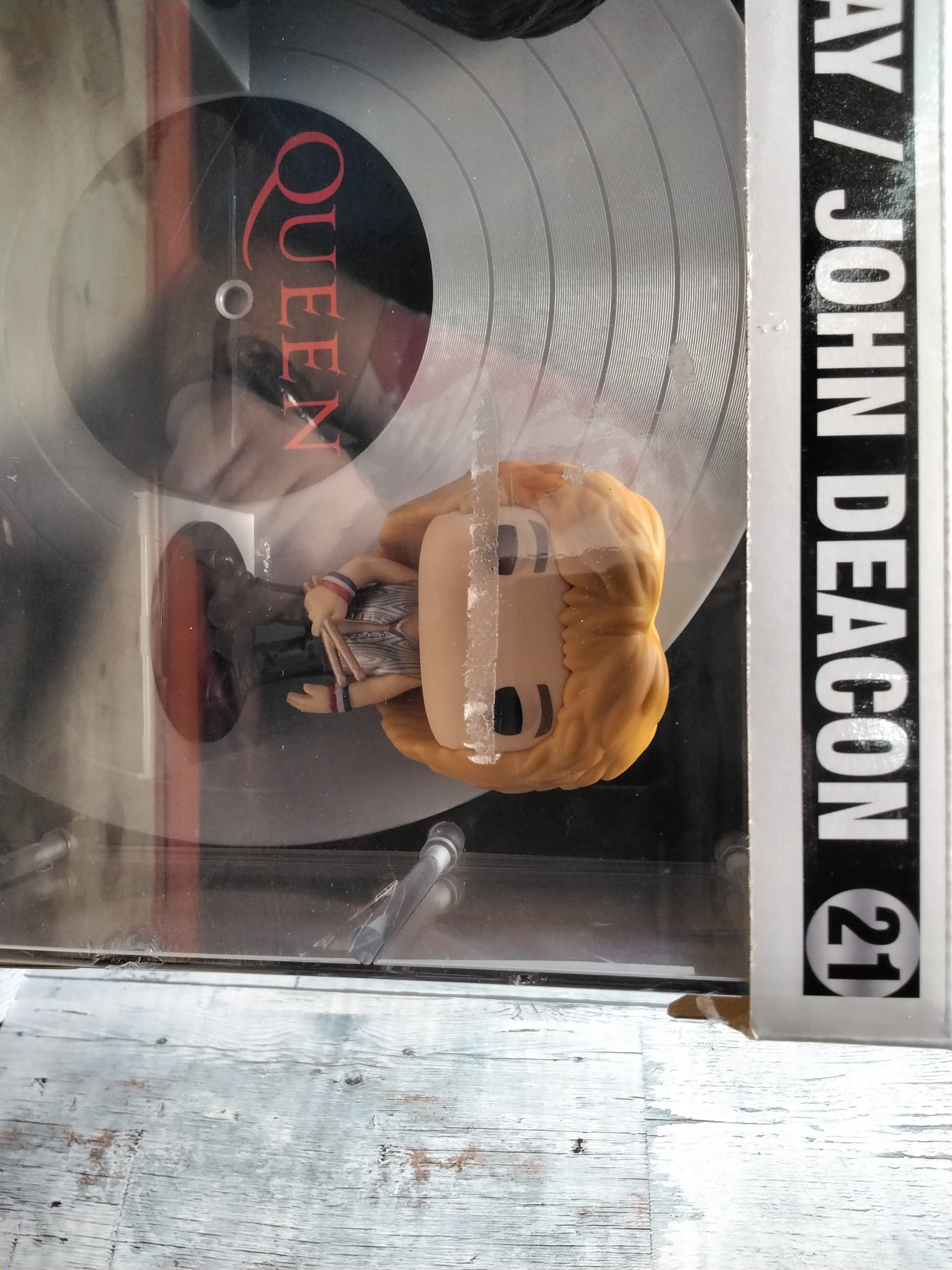 Funko Pop! Deluxe Album: Queen - Greatest Hits (7867425325294)