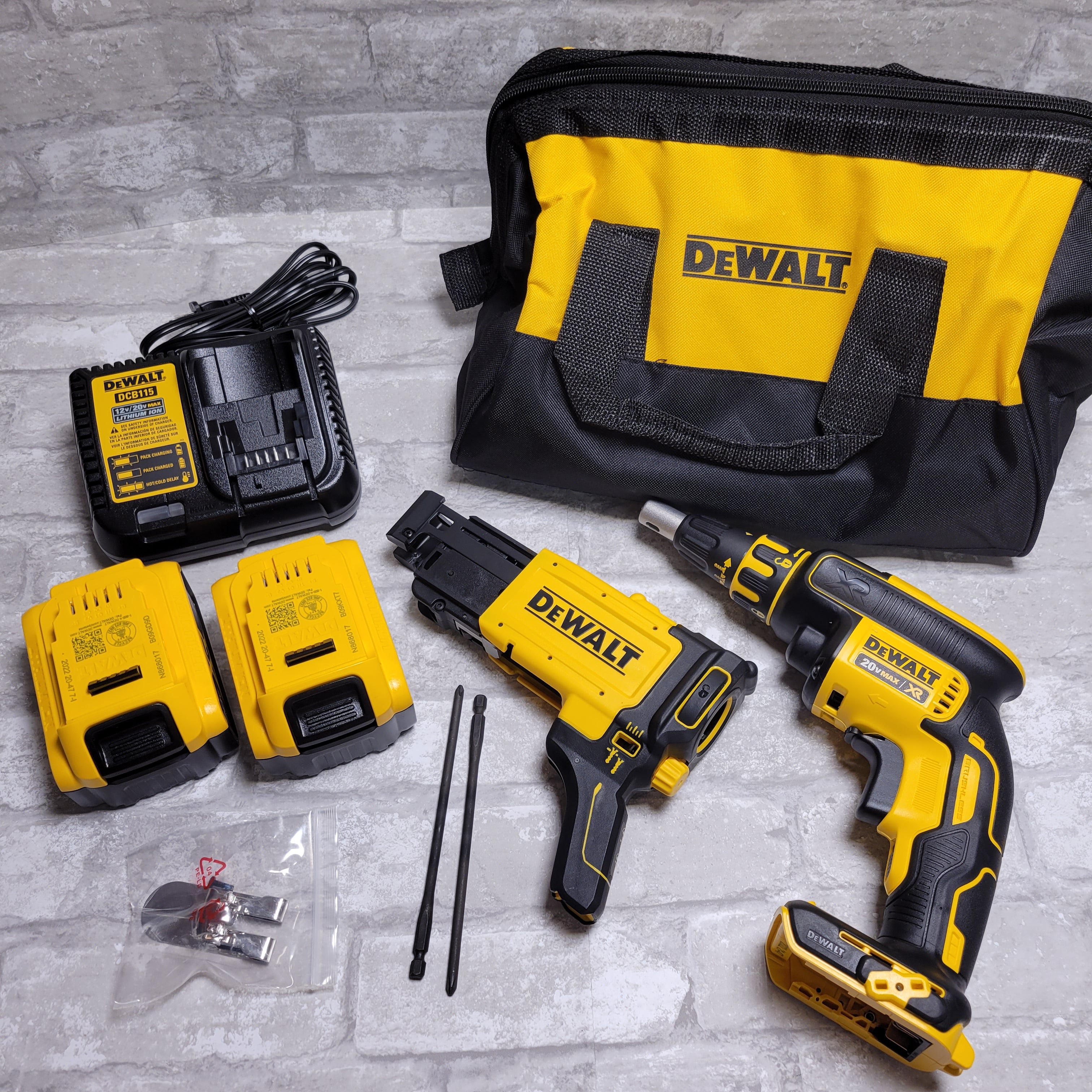 DEWALT 20V MAX XR Cordless Brushless Drywall Screw Gun w/ Collated Att