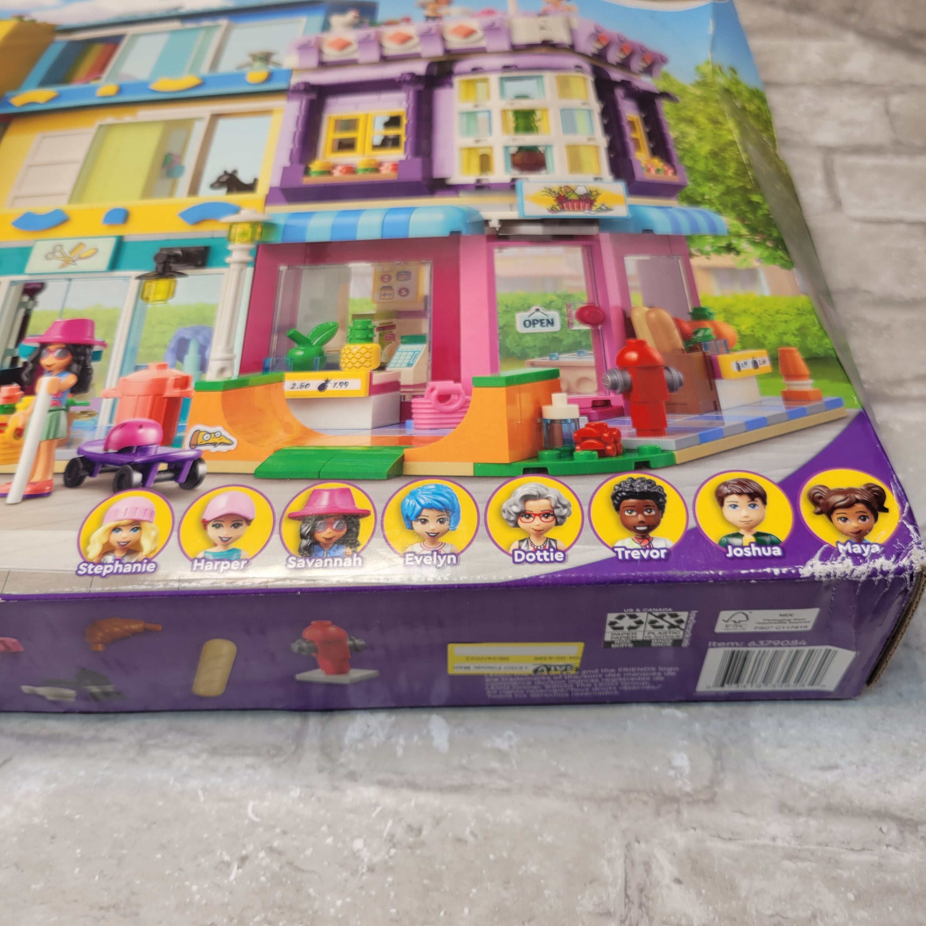 LEGO Friends Main Street Building 41704 (7938519990510)