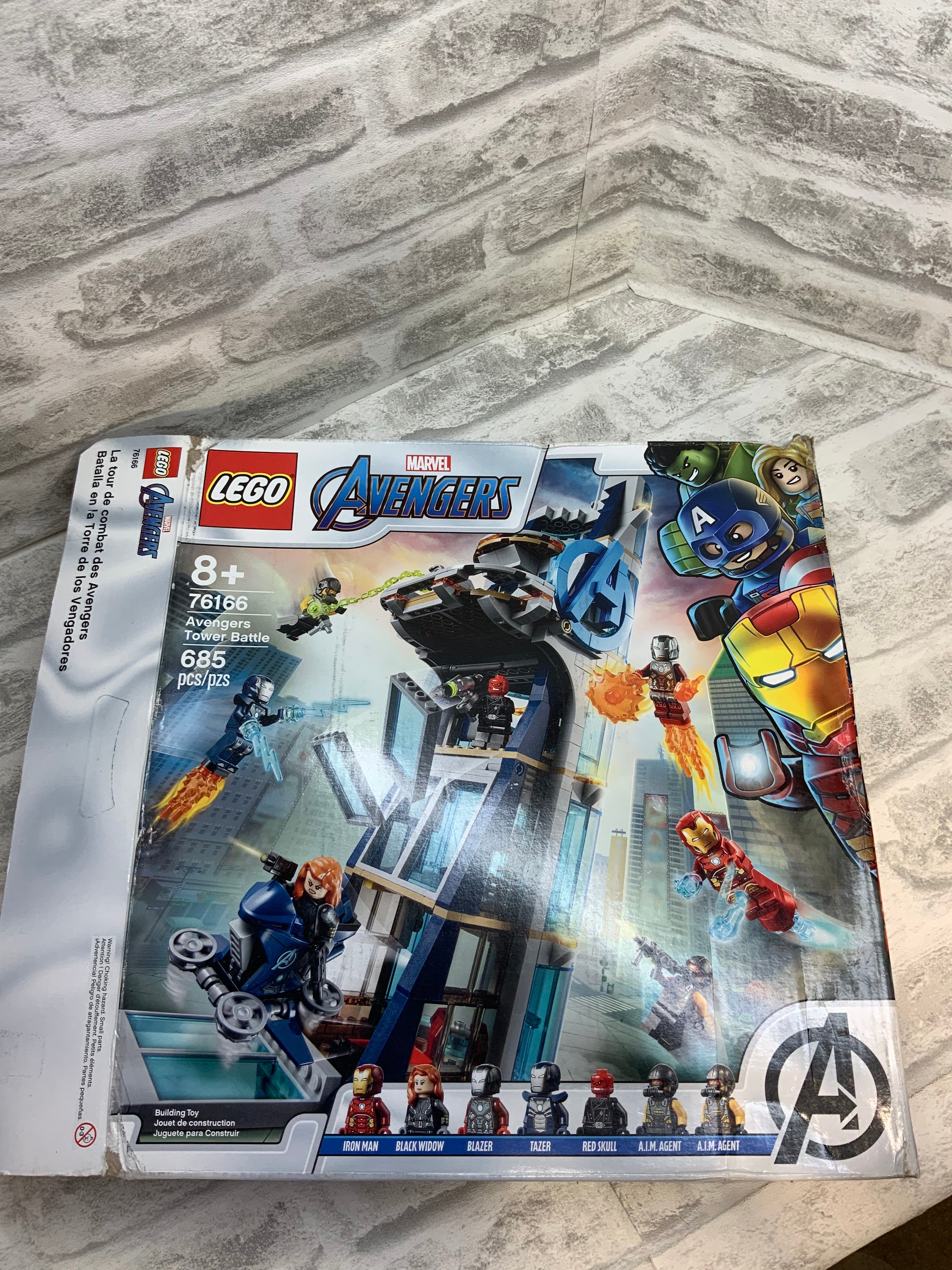 *OPEN BOX* LEGO Marvel Avengers: Avengers Tower Battle 76166 (685 Pieces) (7602348622062)