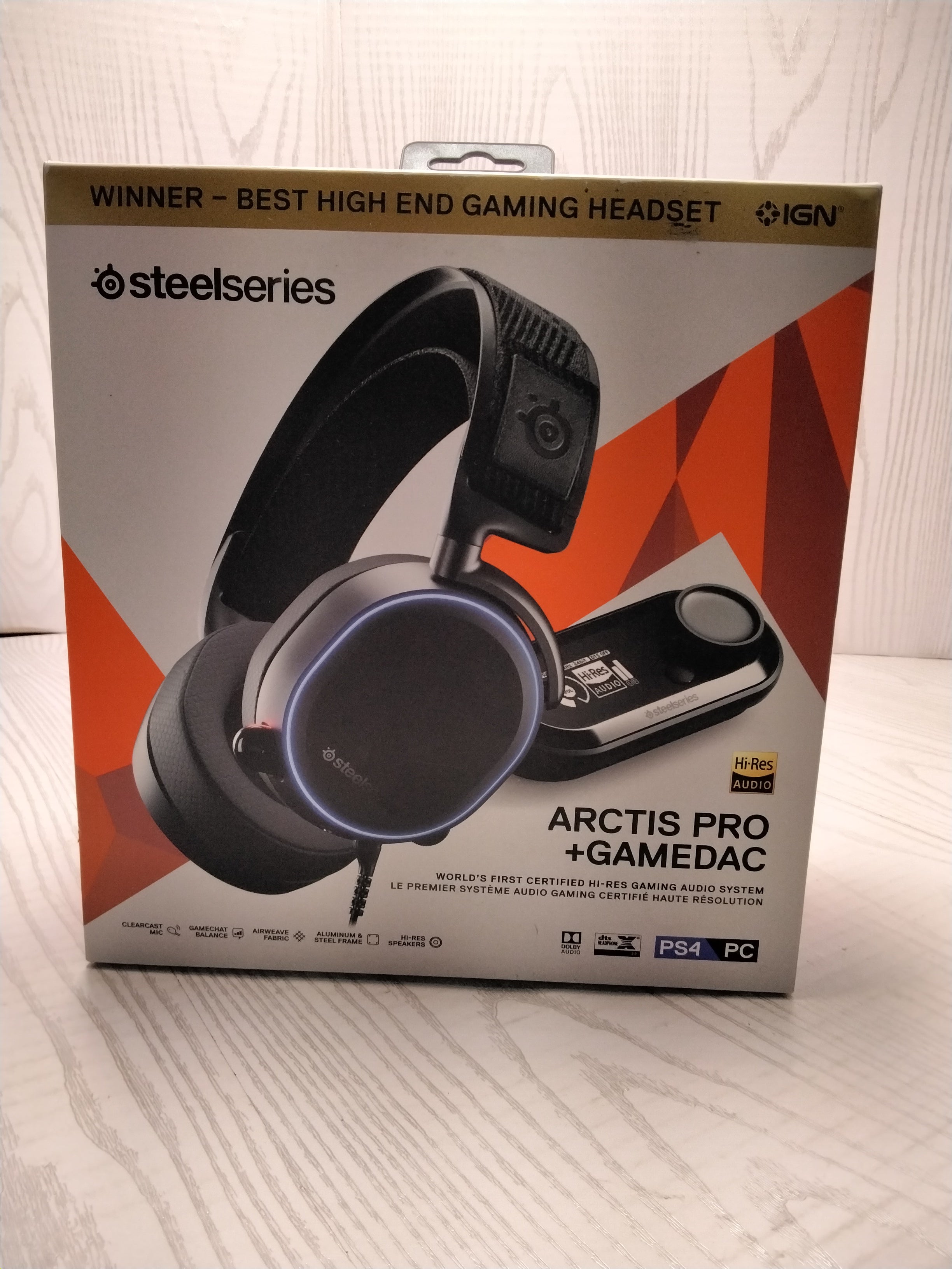 *FOR PARTS* SteelSeries Arctis Pro+ GameDAC Wired Headset - for PS5/PS4 & PC (7869156917486)