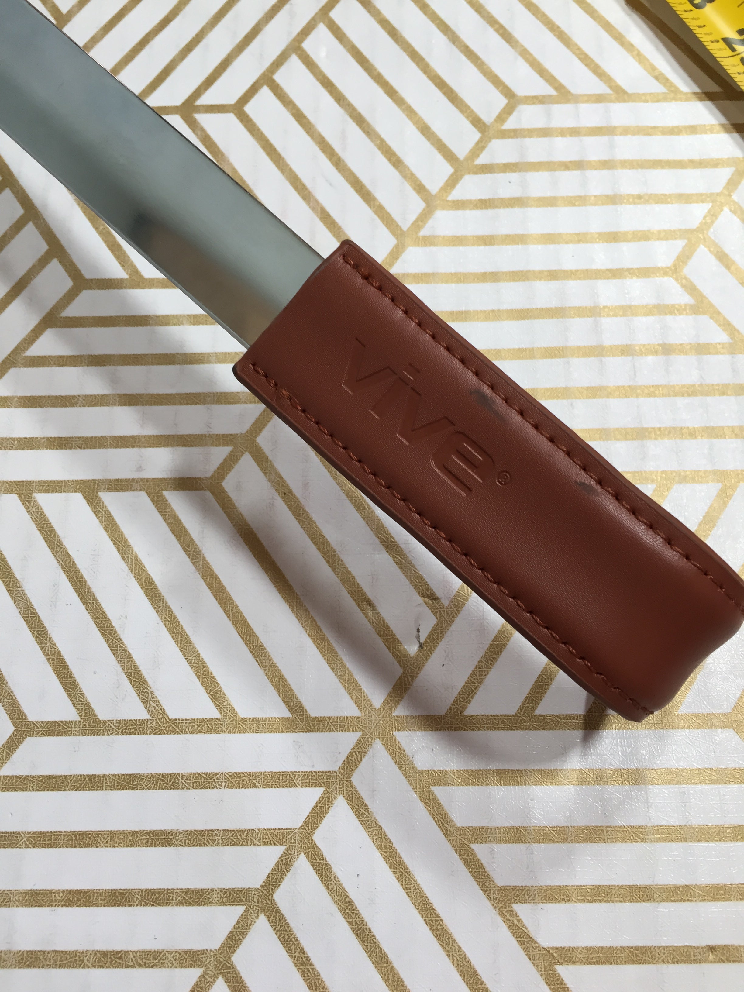 VIVE Extra Long Handled Shoe Horn (31.5 Inches)- Metal Shoehorn (7923782287598)
