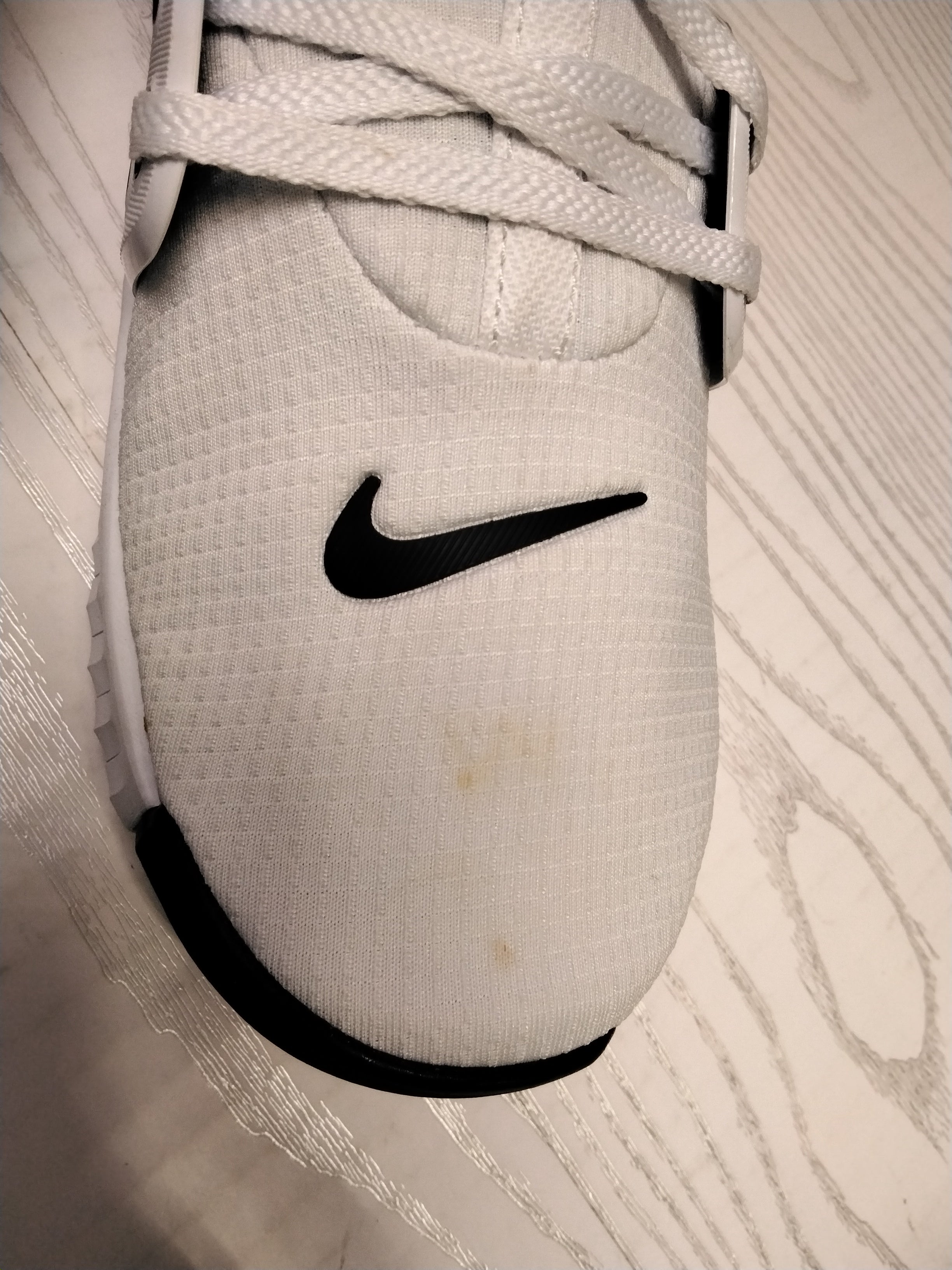 *NEW, PLEASE READ* Nike Metcon, Womens Size 7.5- White/Black-Laser Fushia (7763795607790)
