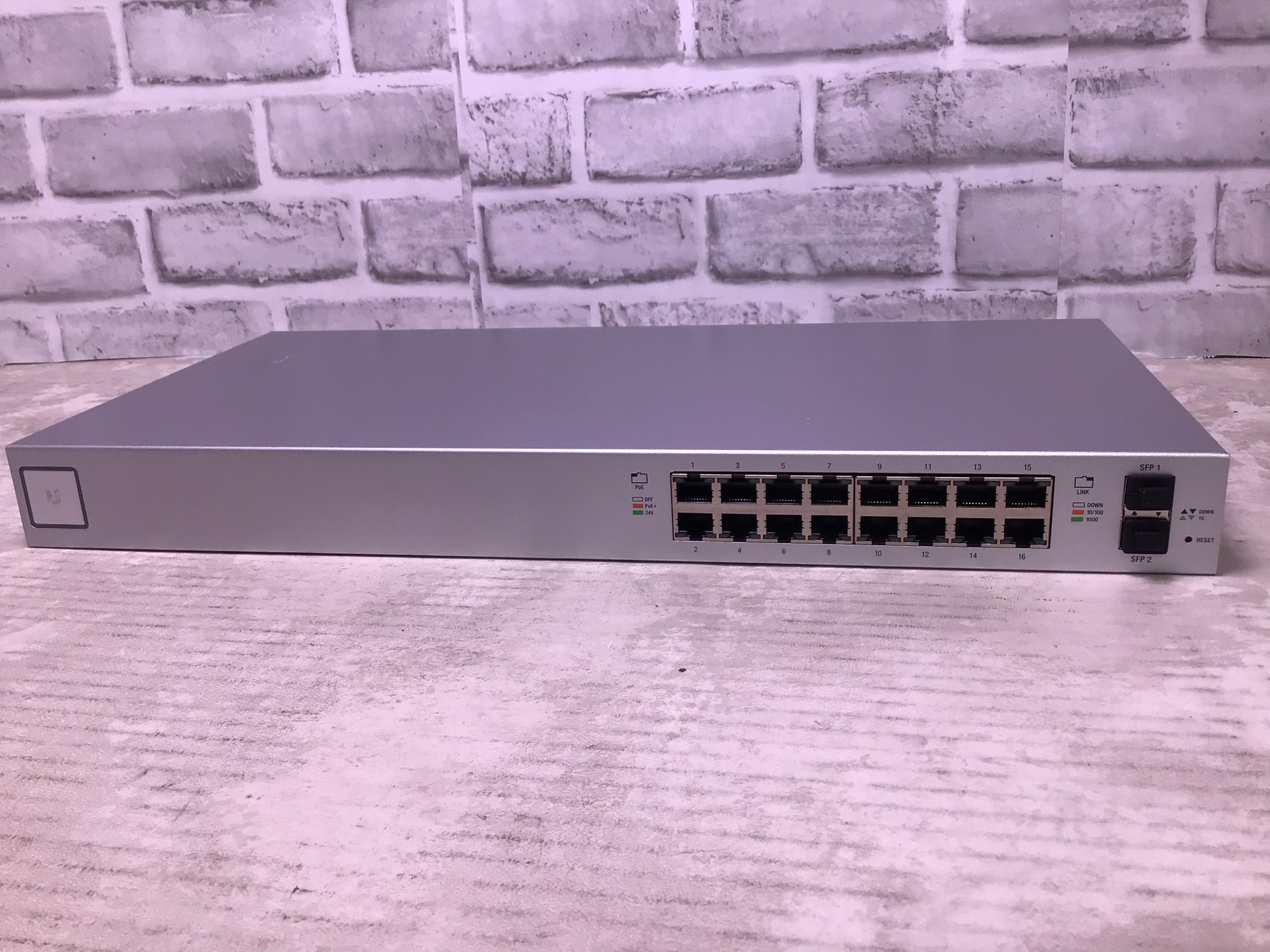 Ubiquiti US-16-150W Networks Networks UniFi Switch, 16 Port, Silver (7731184074990)